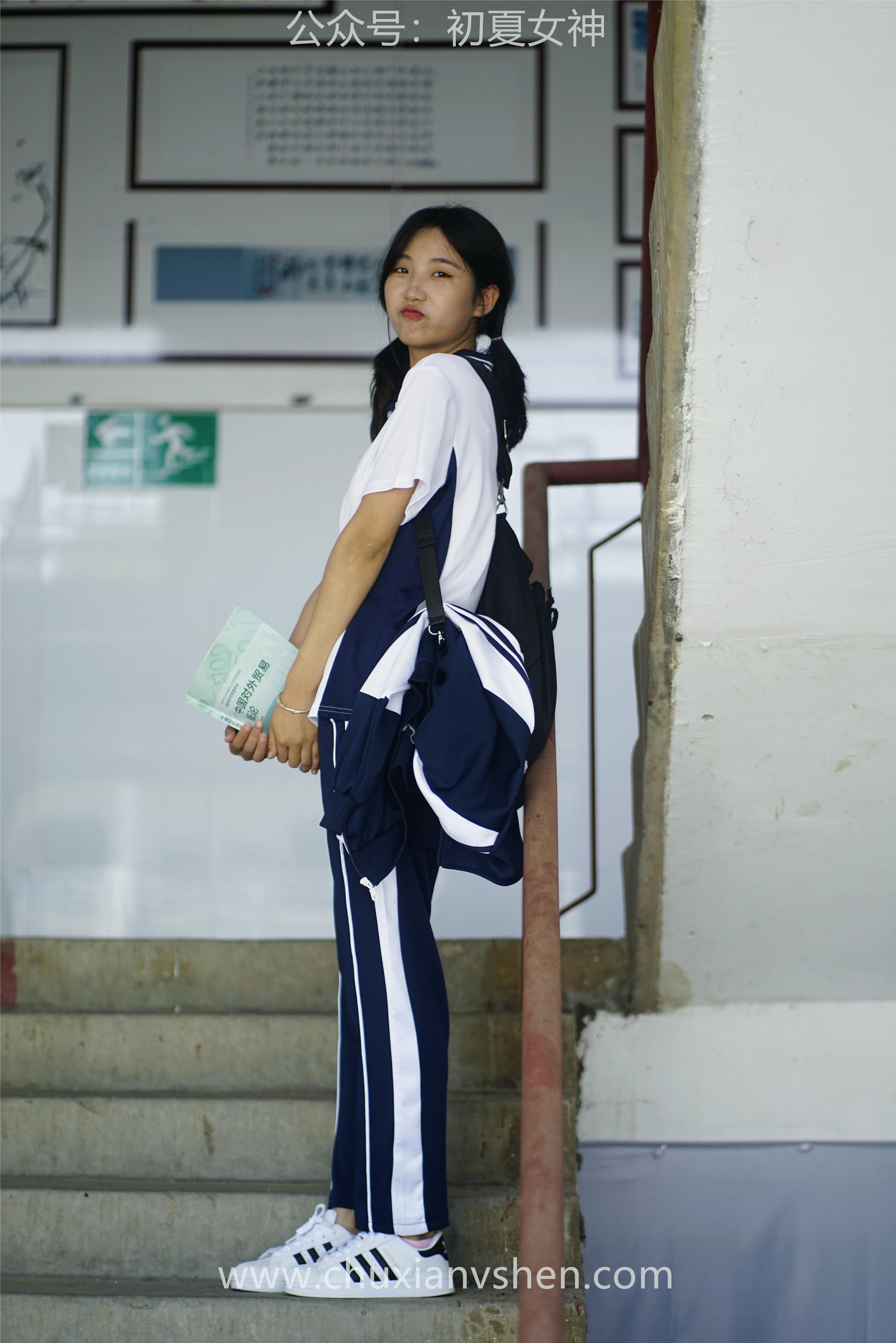 初夏女神 NO.074 点点 旧梦青春[172P+1V／6.61GB]_第9集