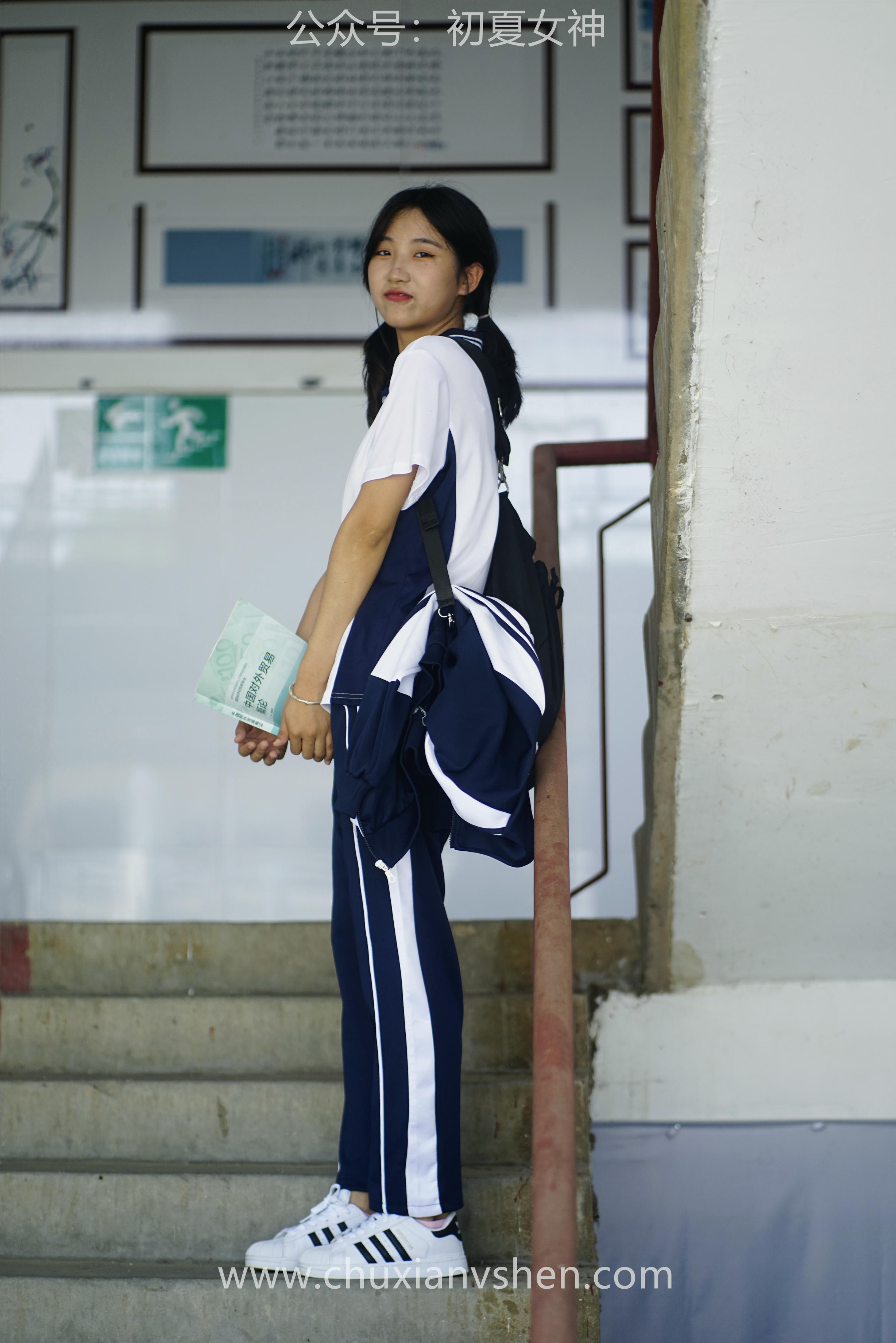 初夏女神 NO.074 点点 旧梦青春[172P+1V／6.61GB]_第9集