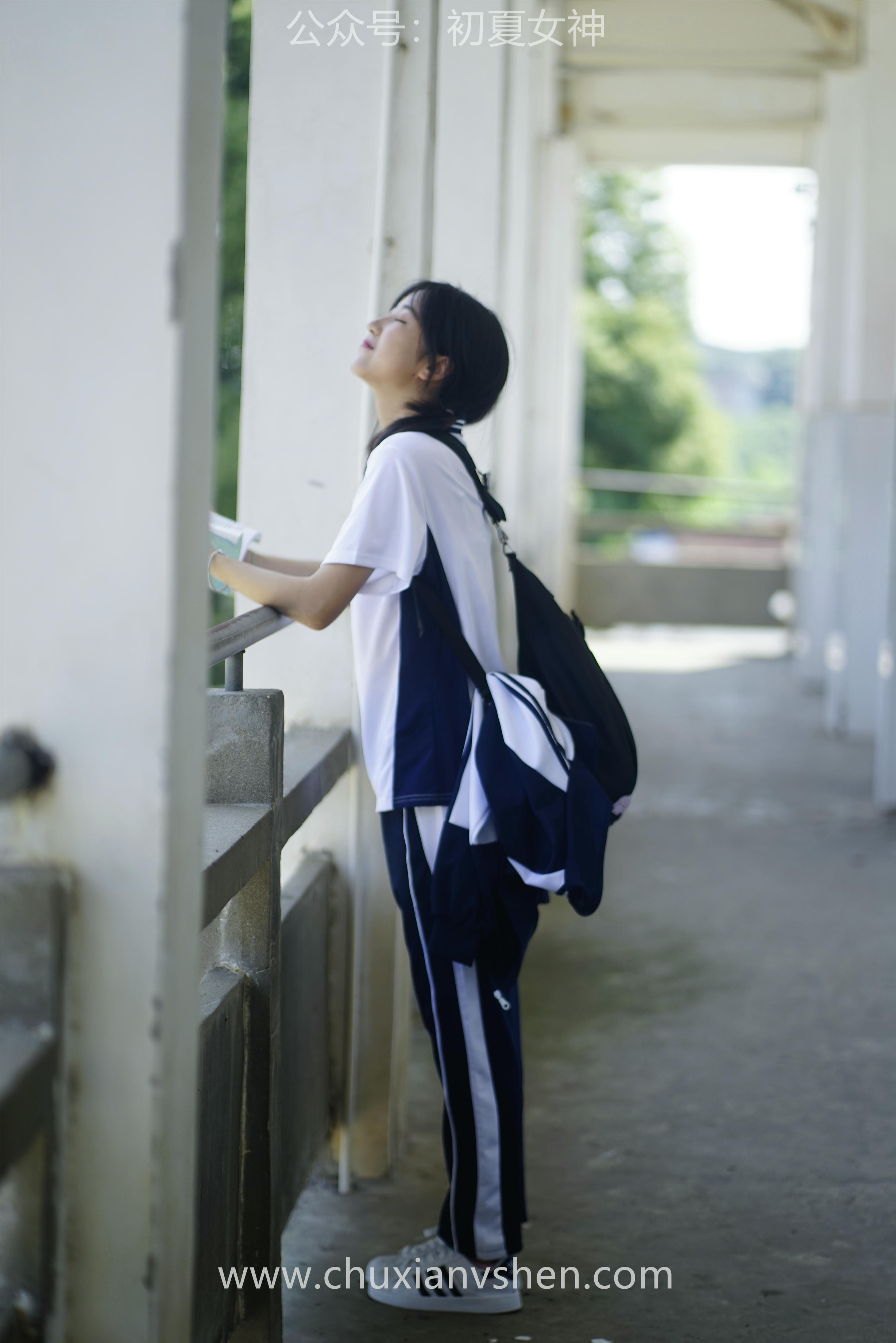 初夏女神 NO.074 点点 旧梦青春[172P+1V／6.61GB]_第1集