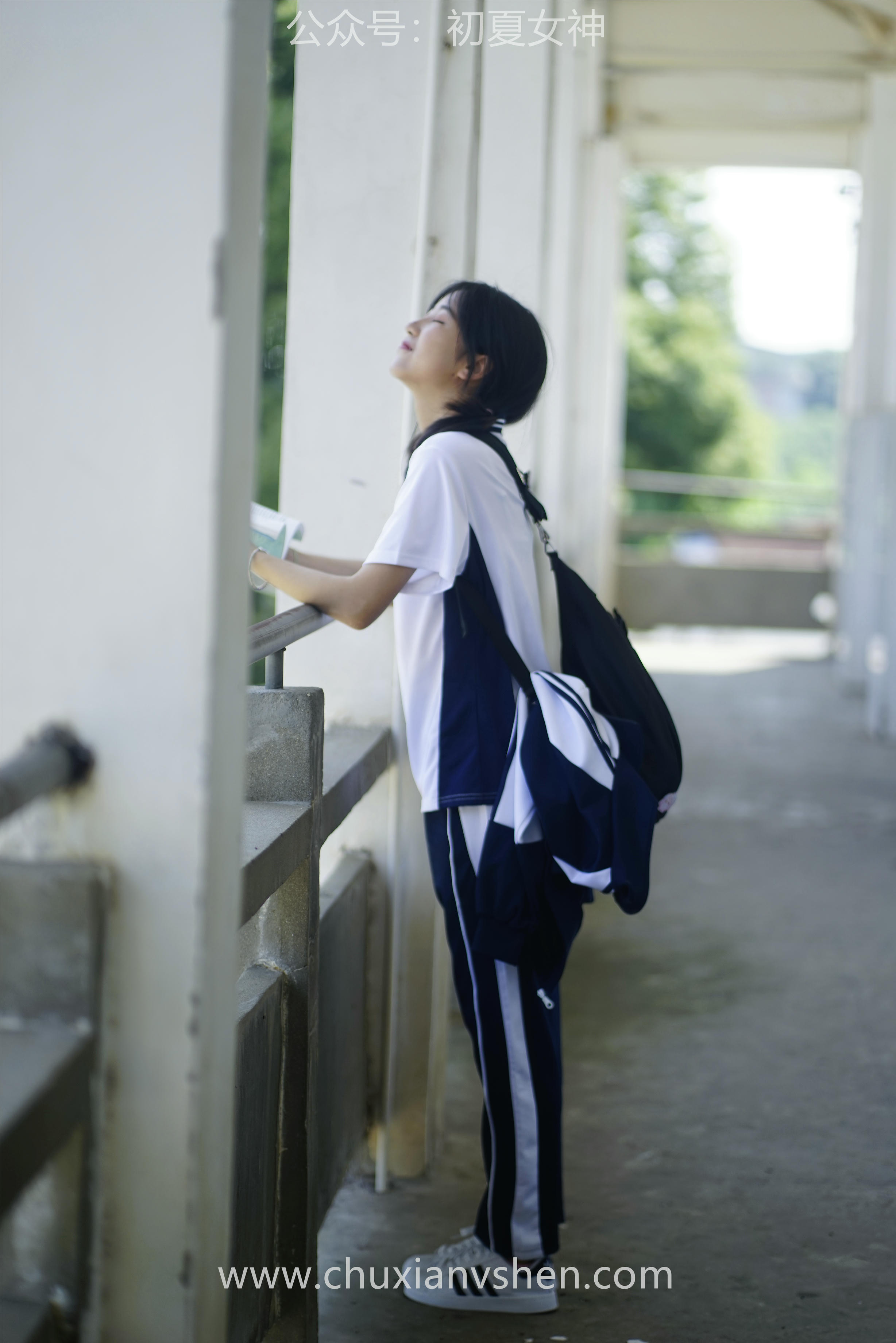 初夏女神 NO.074 点点 旧梦青春[172P+1V／6.61GB]_第1集