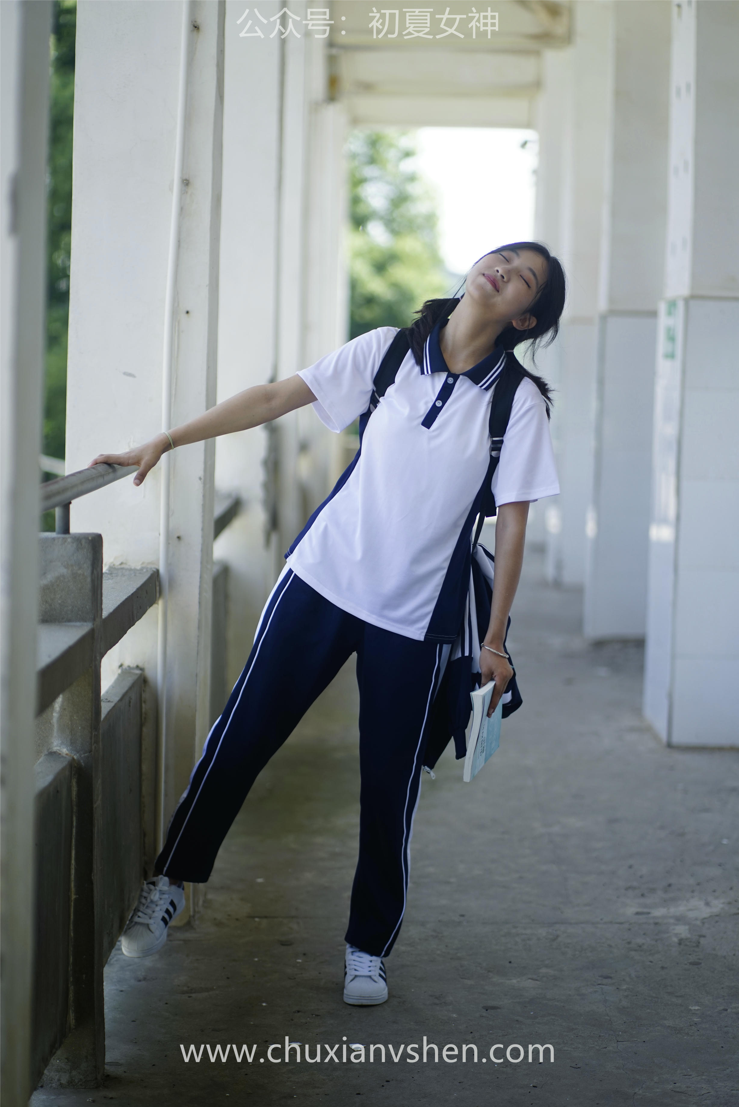 初夏女神 NO.074 点点 旧梦青春[172P+1V／6.61GB]_第2集