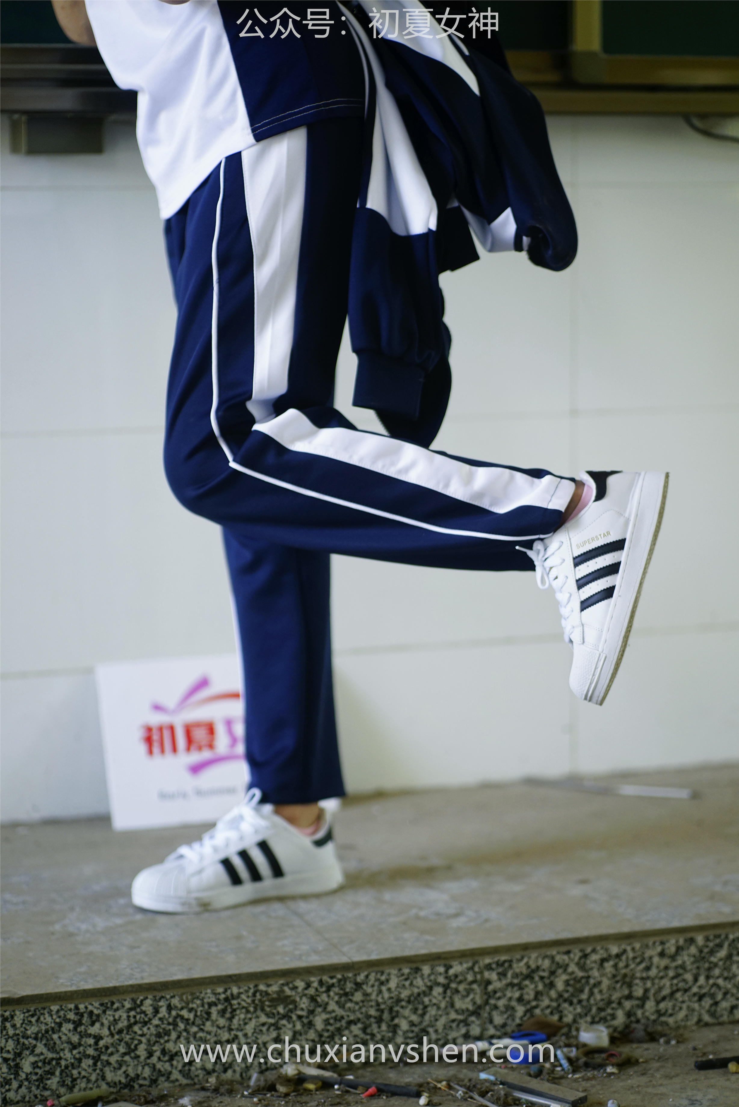 初夏女神 NO.074 点点 旧梦青春[172P+1V／6.61GB]_第2集