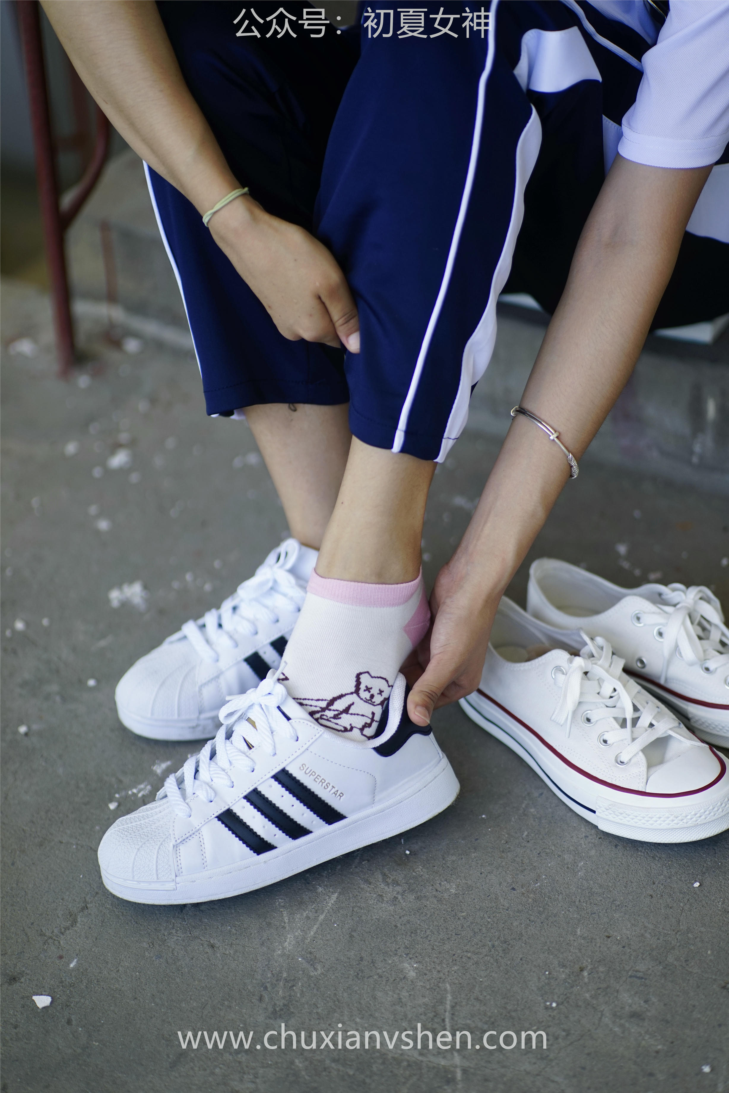 初夏女神 NO.074 点点 旧梦青春[172P+1V／6.61GB]_第2集