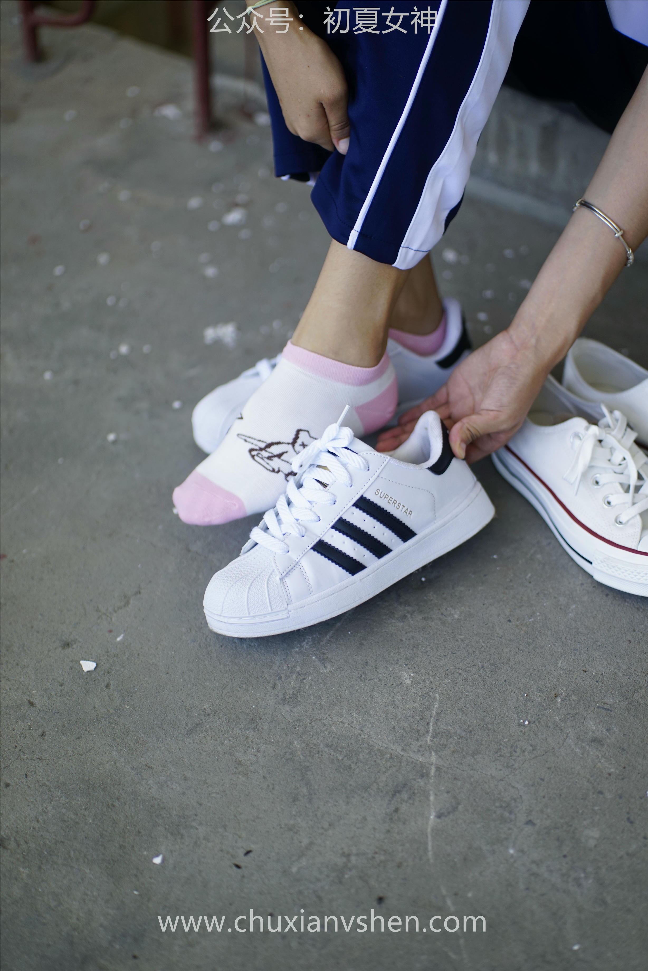 初夏女神 NO.074 点点 旧梦青春[172P+1V／6.61GB]_第2集