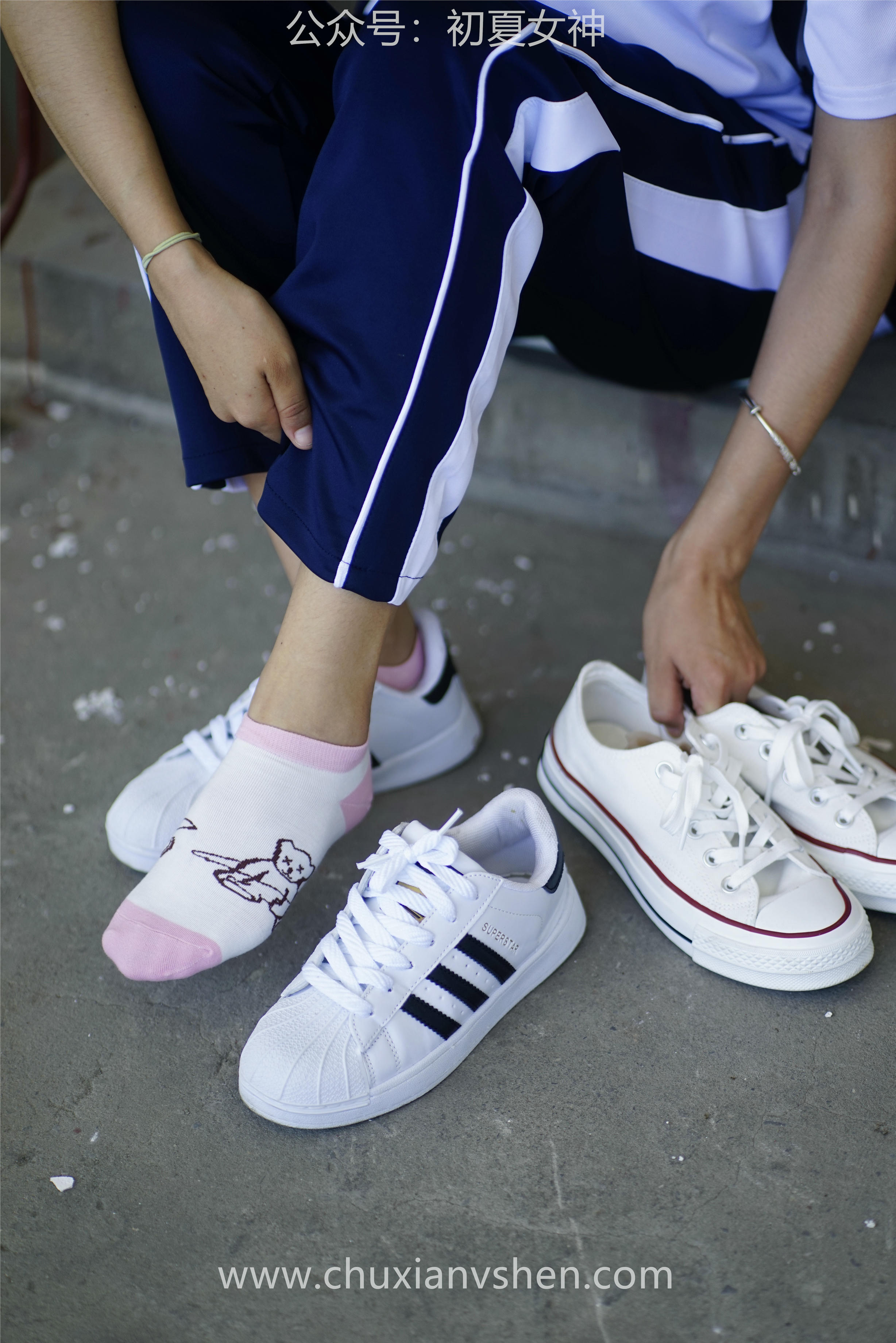 初夏女神 NO.074 点点 旧梦青春[172P+1V／6.61GB]_第2集