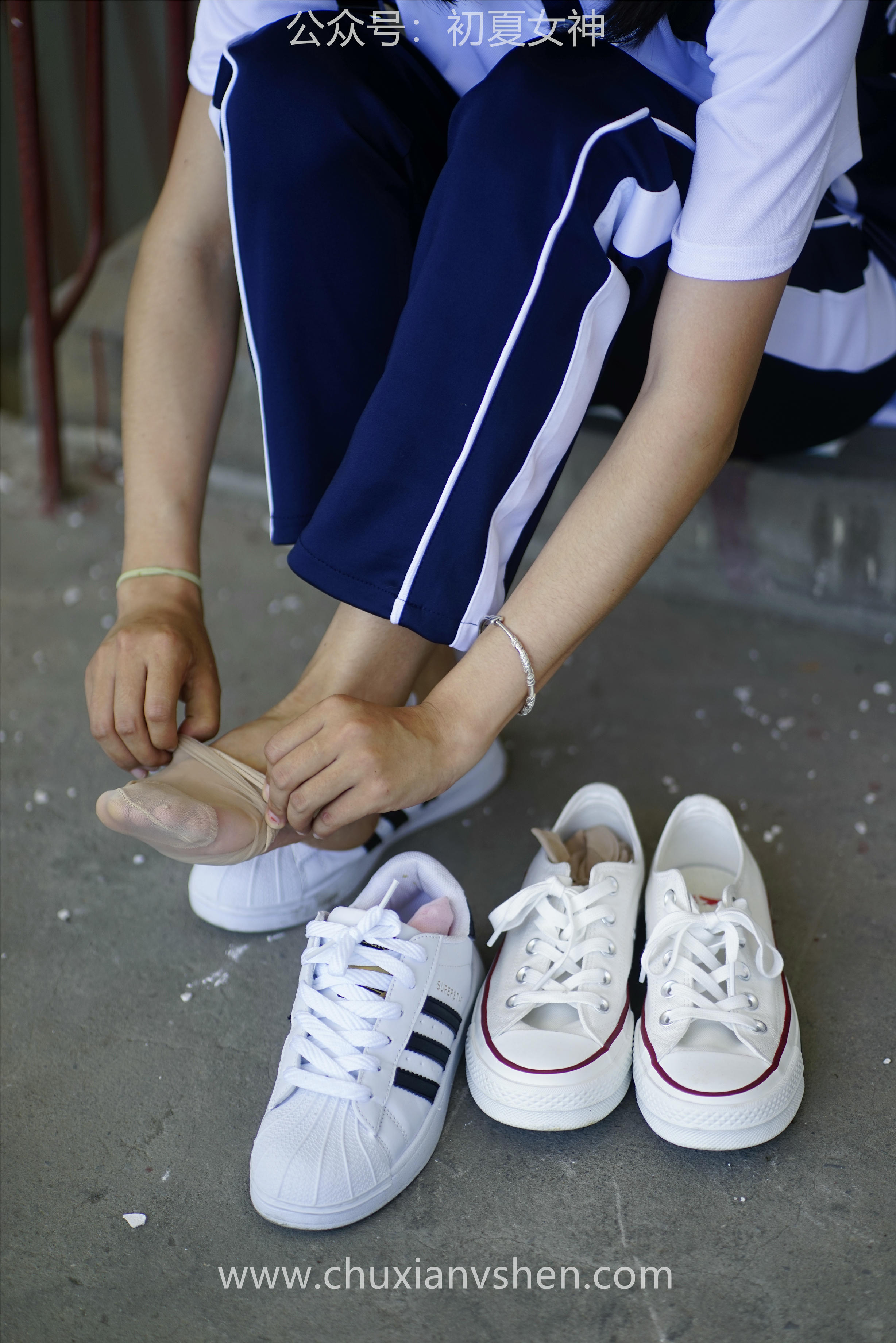 初夏女神 NO.074 点点 旧梦青春[172P+1V／6.61GB]_第3集