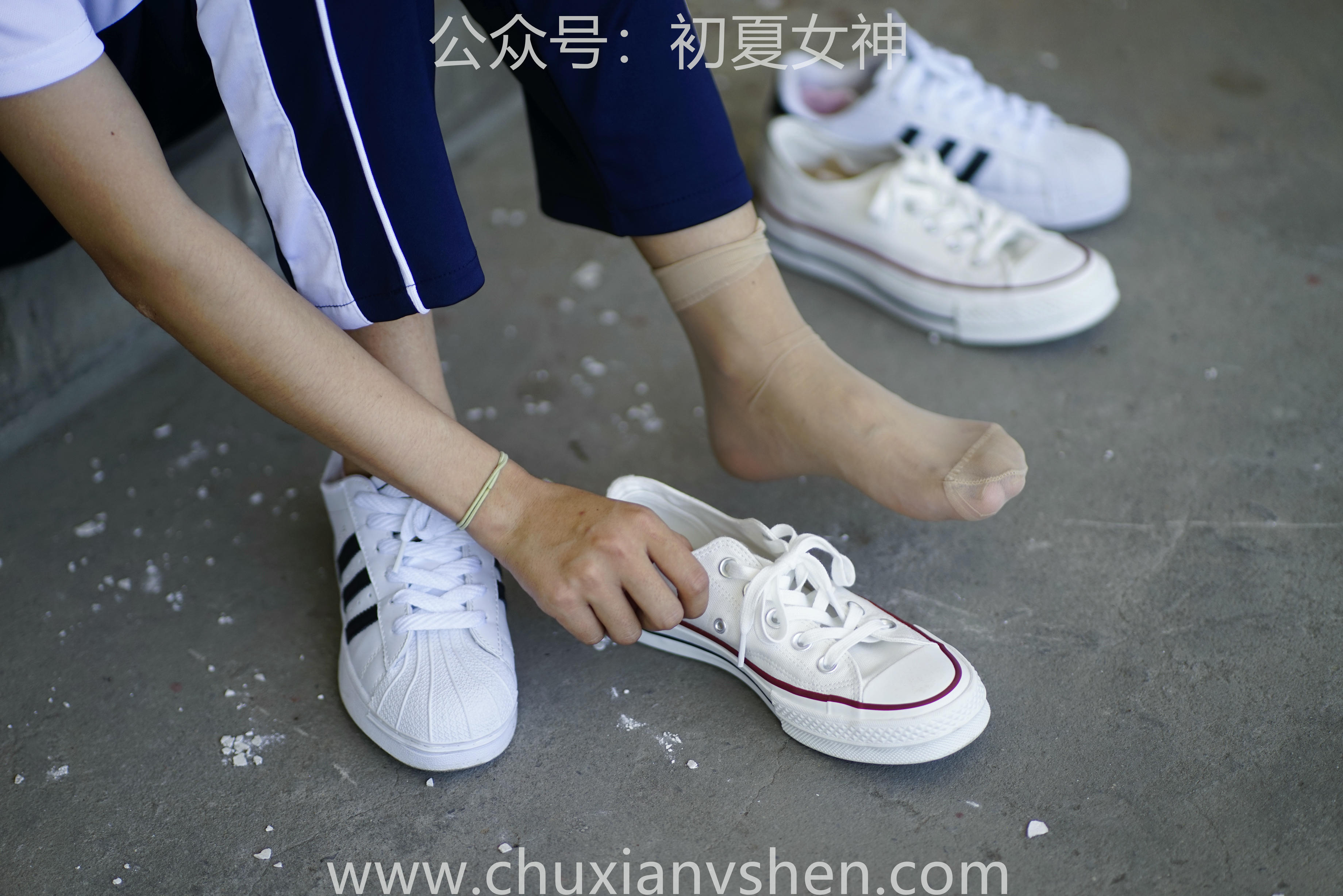 初夏女神 NO.074 点点 旧梦青春[172P+1V／6.61GB]_第3集