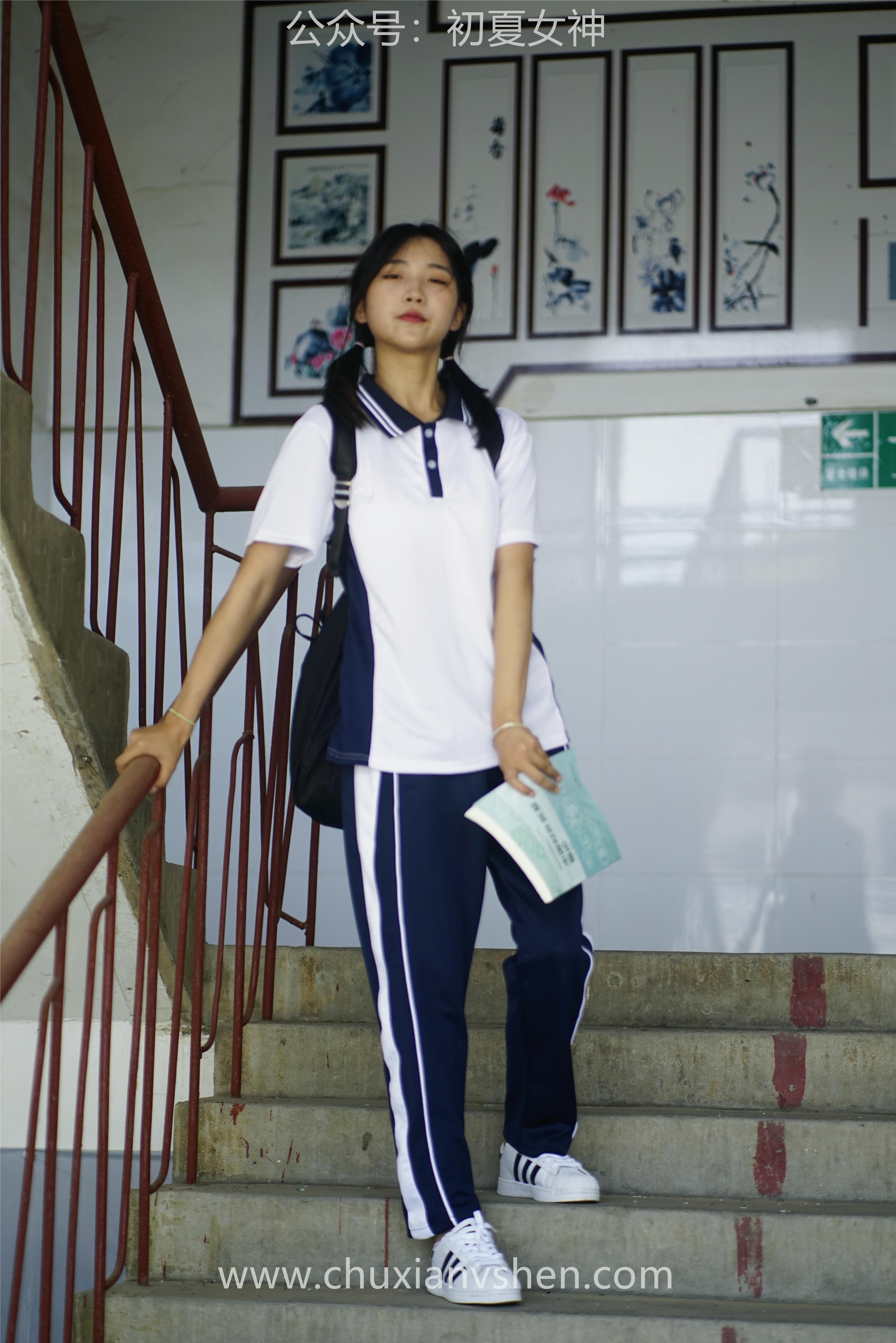 初夏女神 NO.074 点点 旧梦青春[172P+1V／6.61GB]_第1集