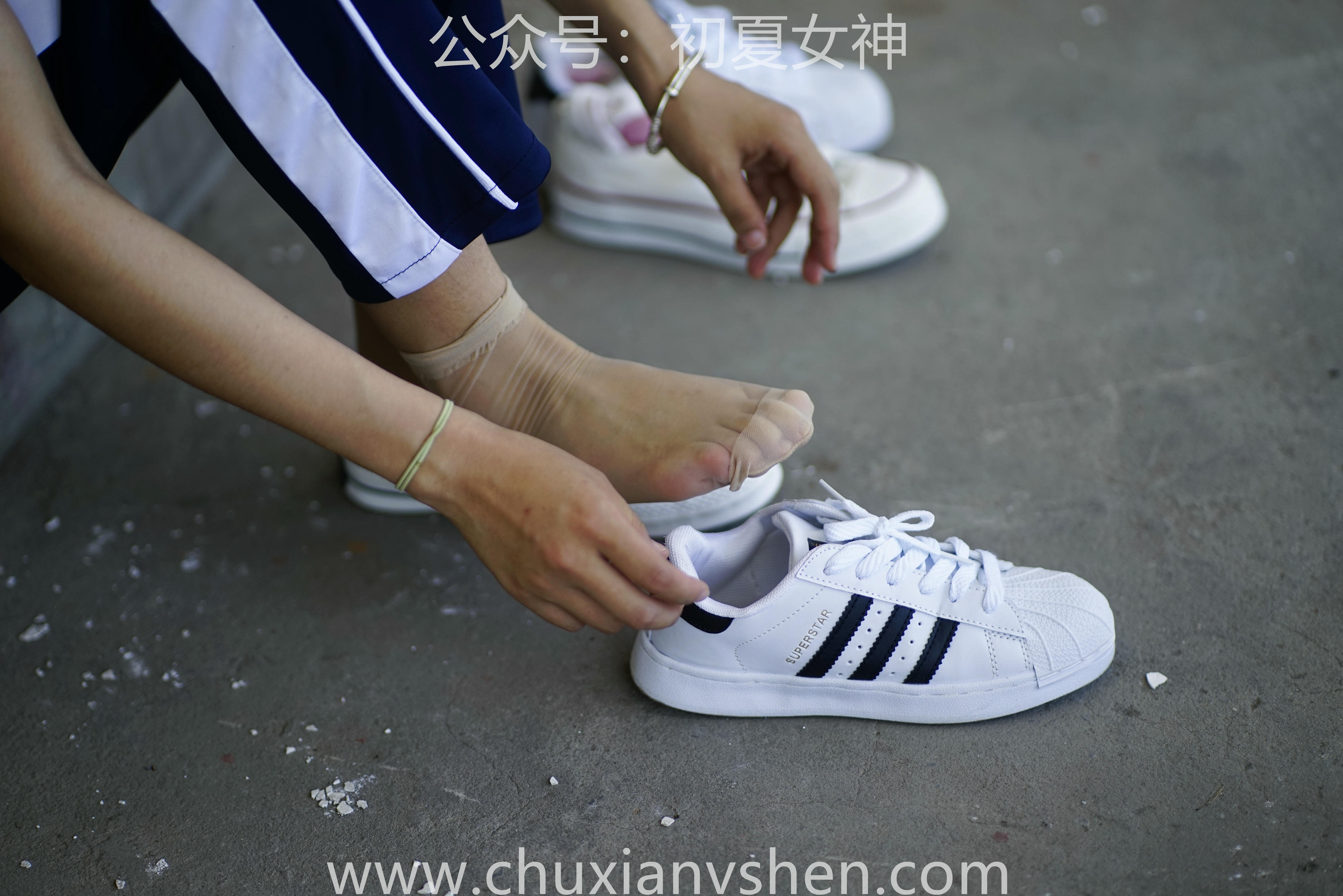 初夏女神 NO.074 点点 旧梦青春[172P+1V／6.61GB]_第3集