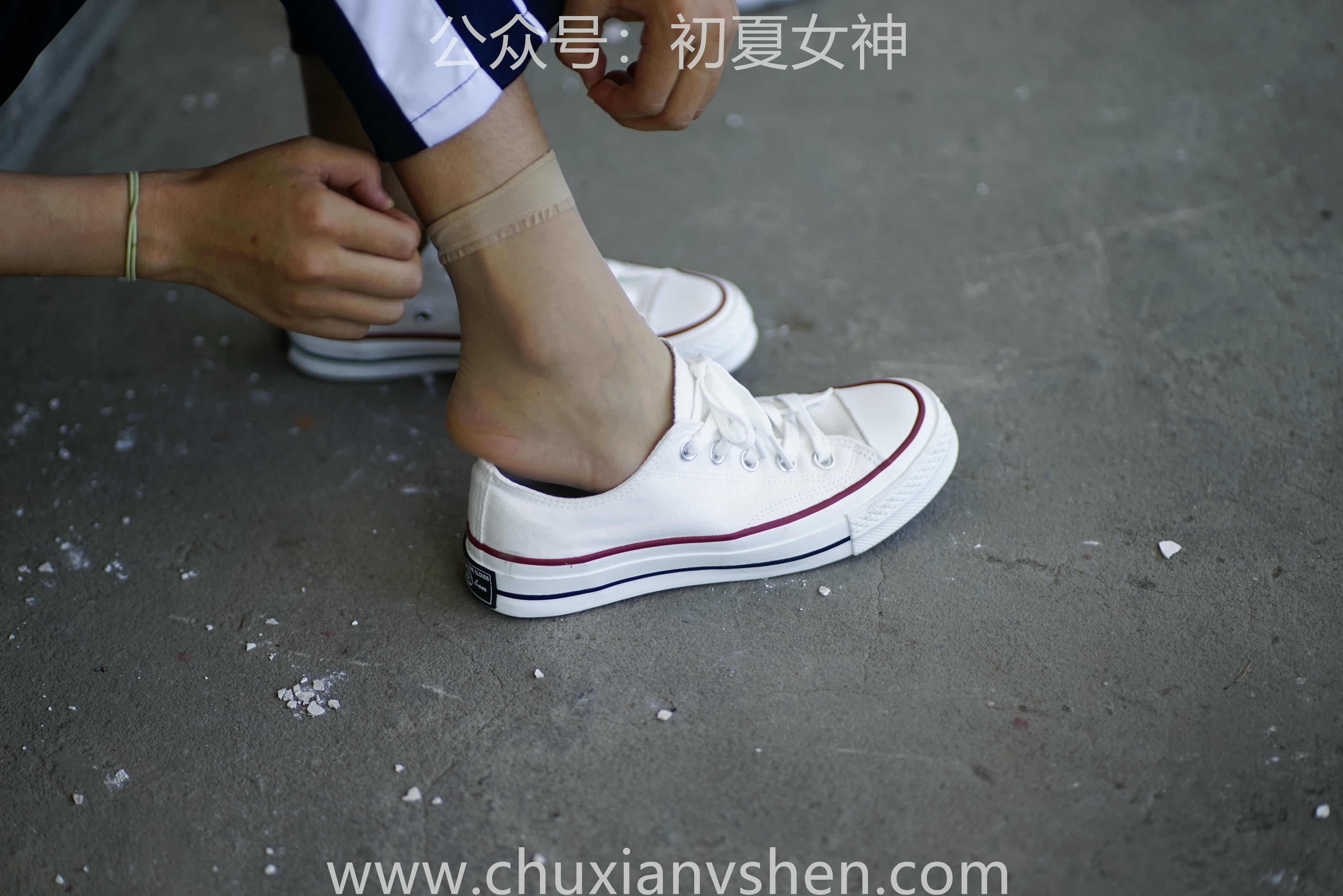 初夏女神 NO.074 点点 旧梦青春[172P+1V／6.61GB]_第3集