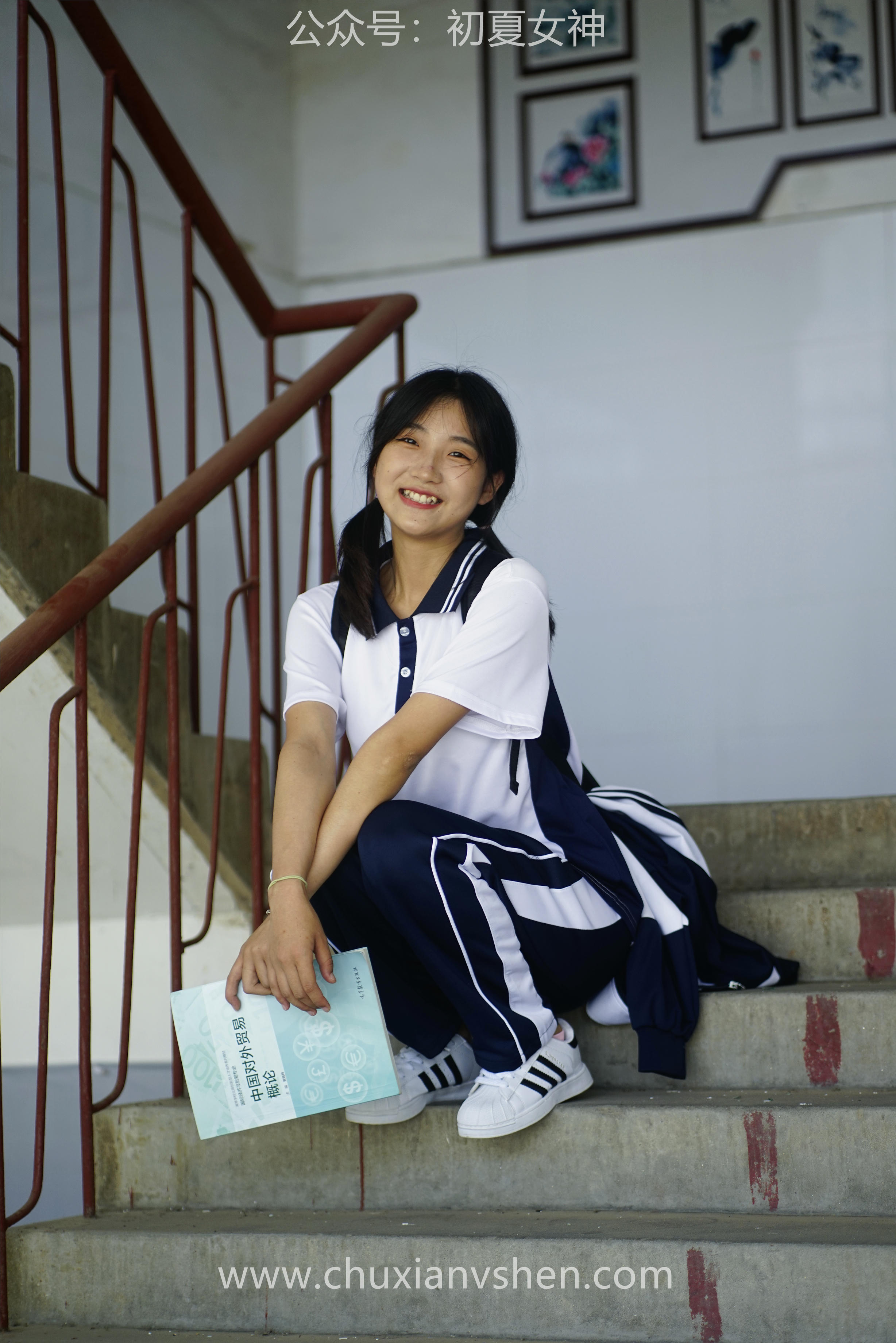 初夏女神 NO.074 点点 旧梦青春[172P+1V／6.61GB]_第1集