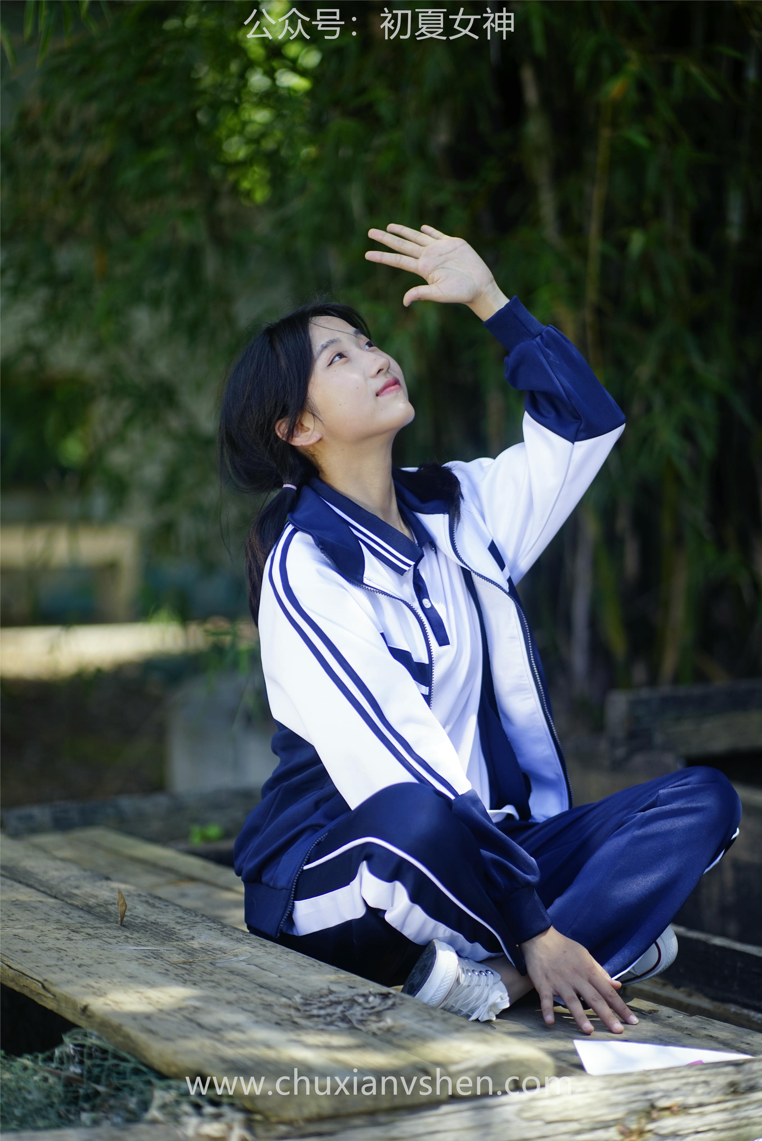 初夏女神 NO.074 点点 旧梦青春[172P+1V／6.61GB]_第4集