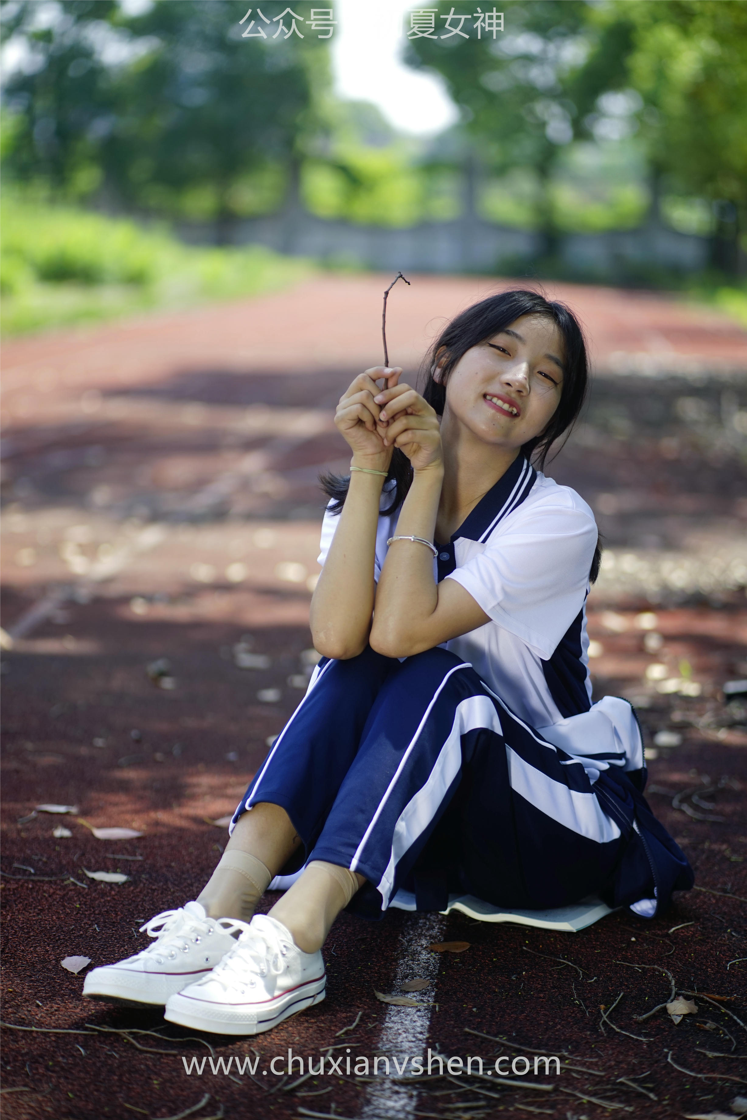 初夏女神 NO.074 点点 旧梦青春[172P+1V／6.61GB]_第5集