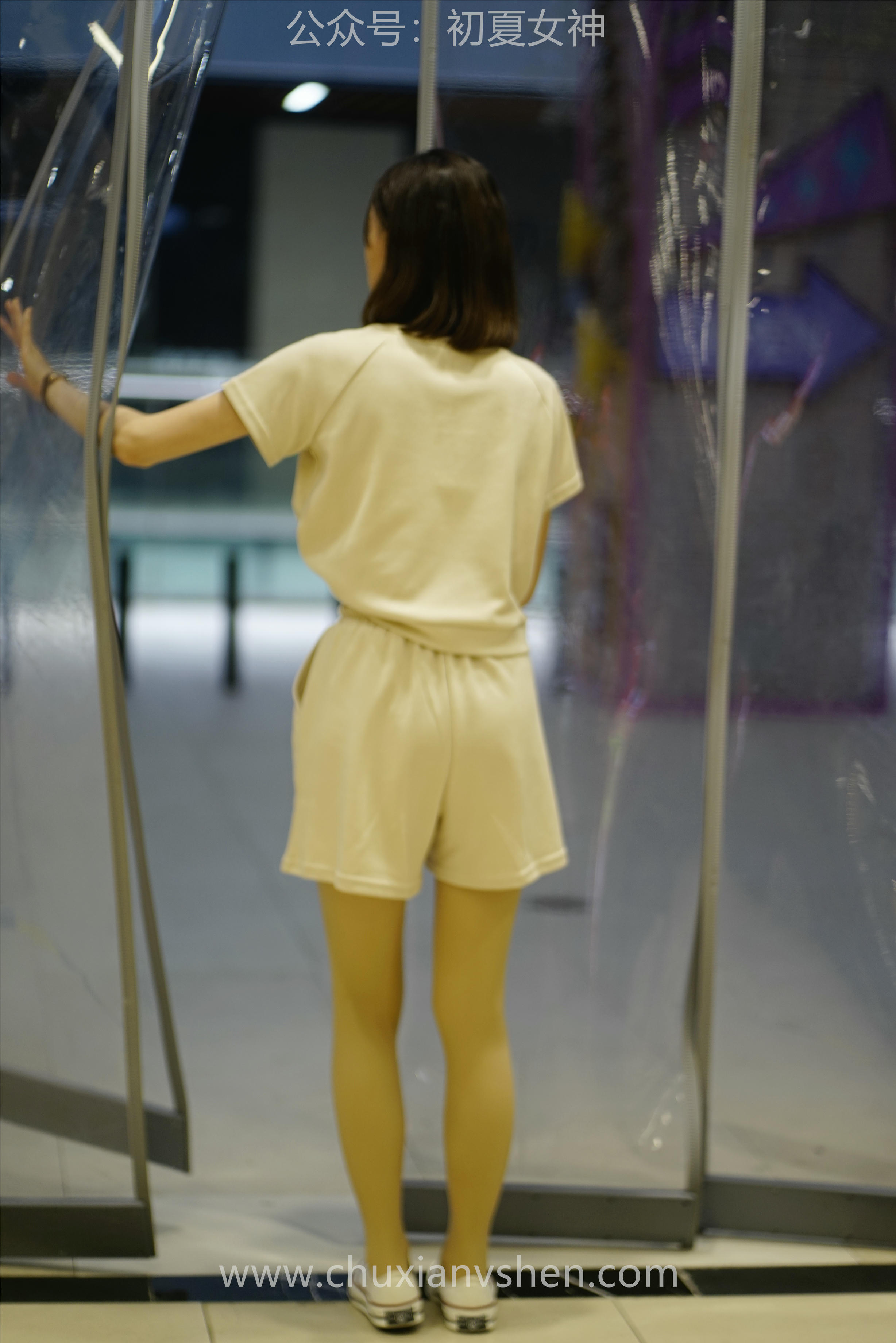 初夏女神 NO.075 大发 时尚短裤套装[130P+1V／6.82GB]_第6集