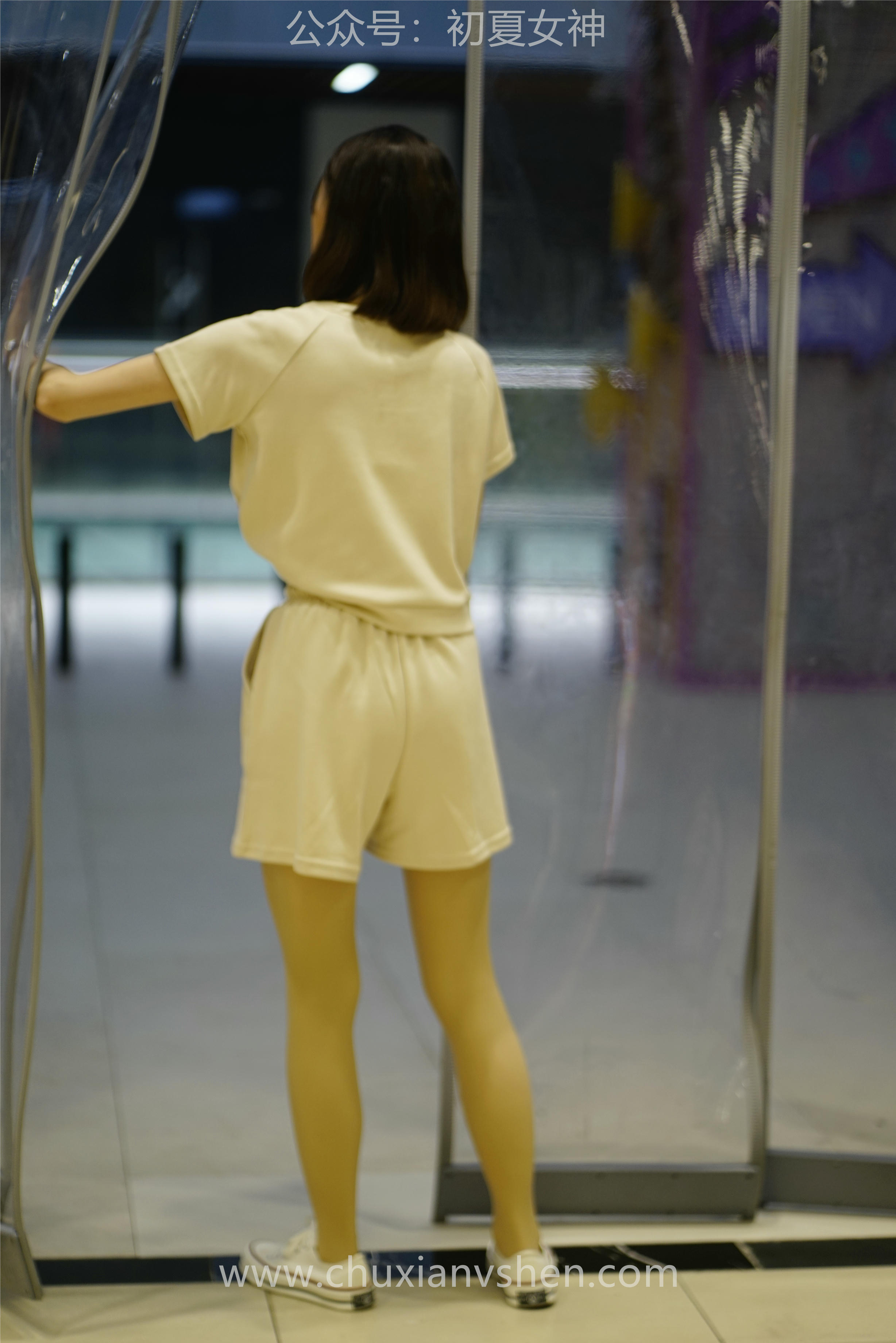 初夏女神 NO.075 大发 时尚短裤套装[130P+1V／6.82GB]_第6集