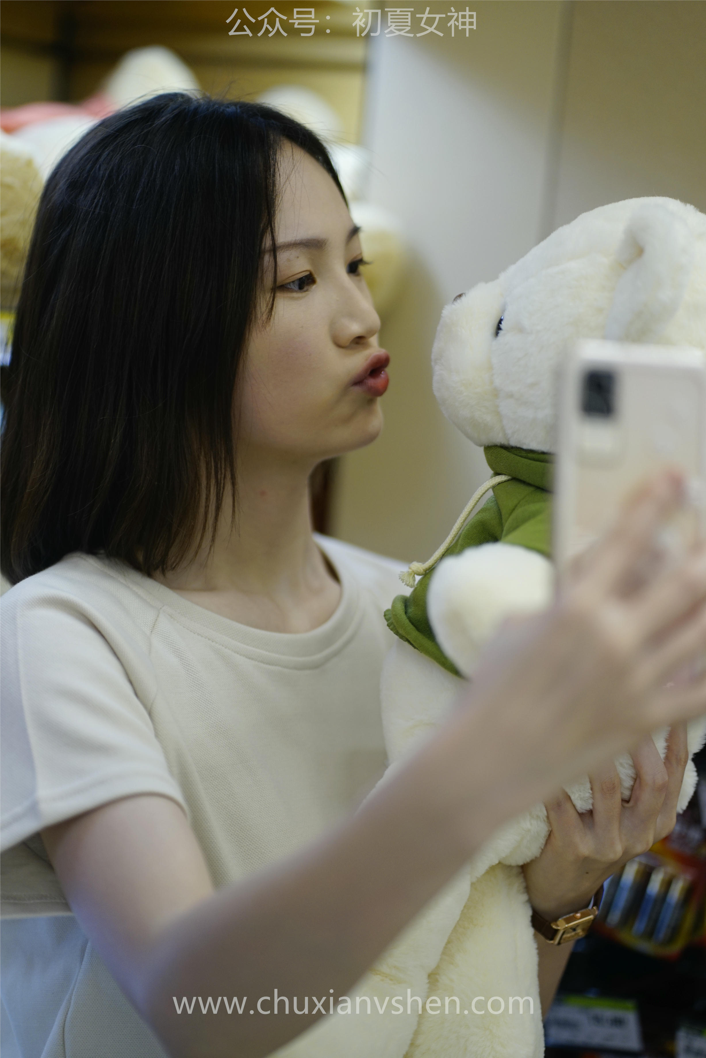 初夏女神 NO.075 大发 时尚短裤套装[130P+1V／6.82GB]_第2集