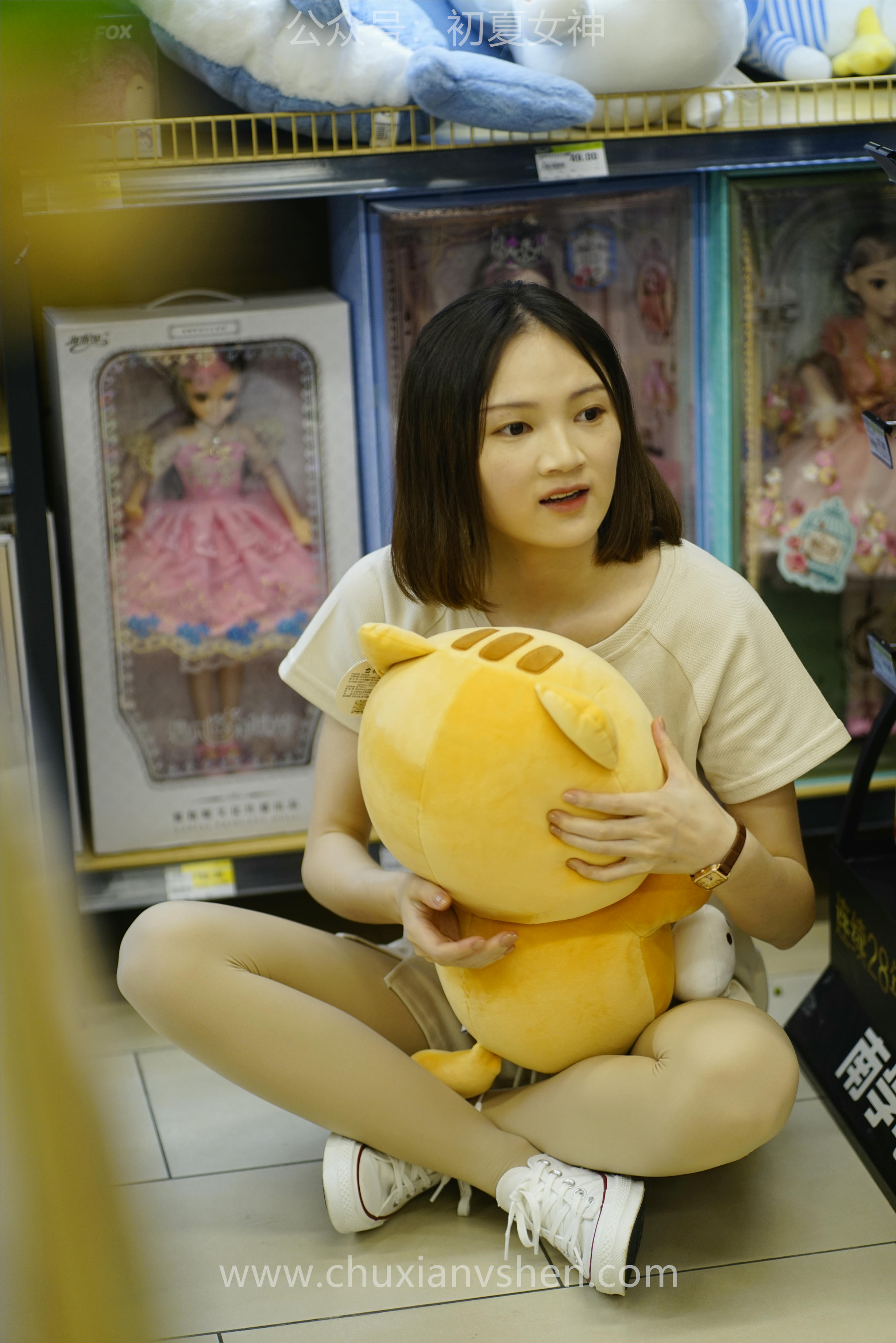 初夏女神 NO.075 大发 时尚短裤套装[130P+1V／6.82GB]_第4集