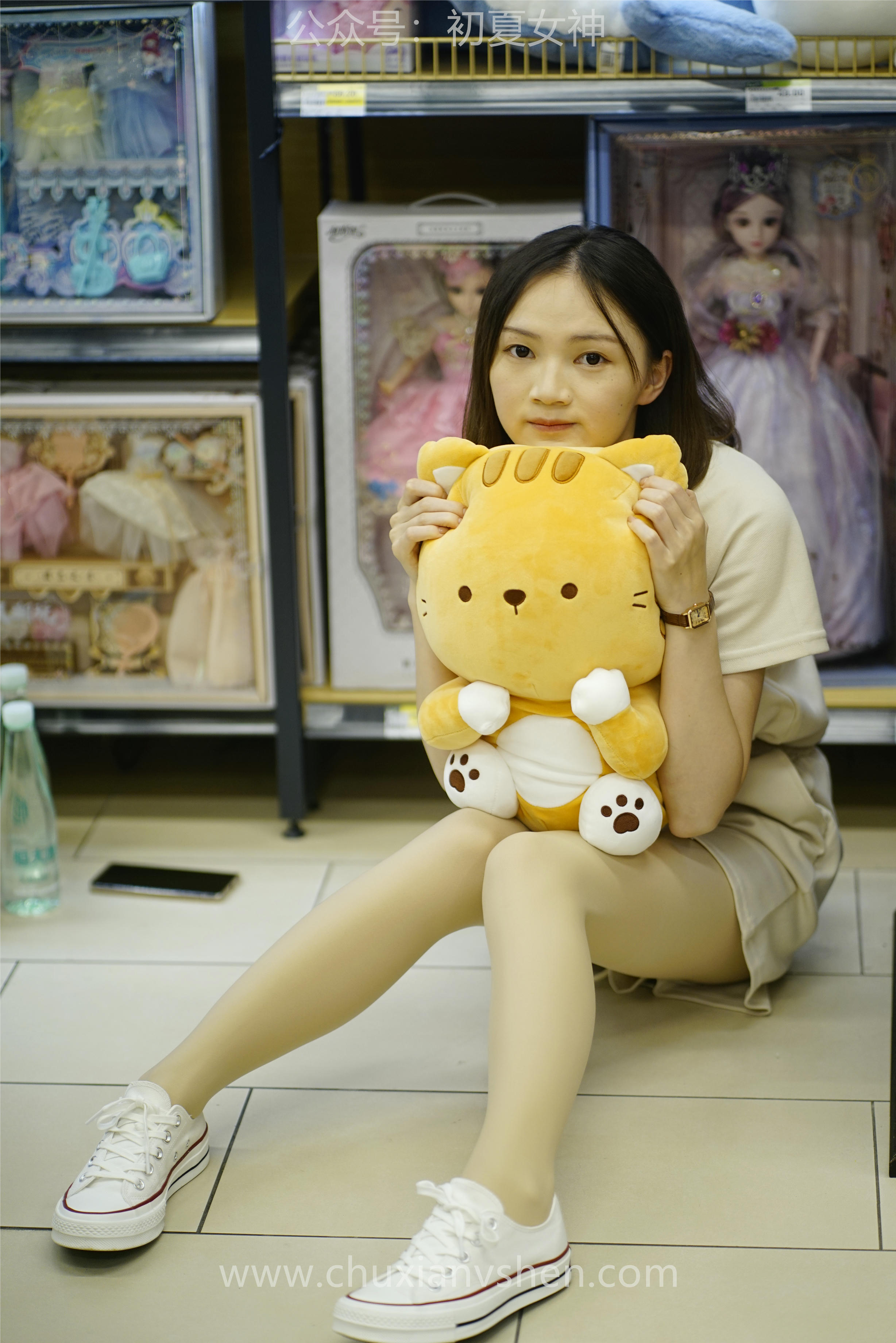 初夏女神 NO.075 大发 时尚短裤套装[130P+1V／6.82GB]_第5集