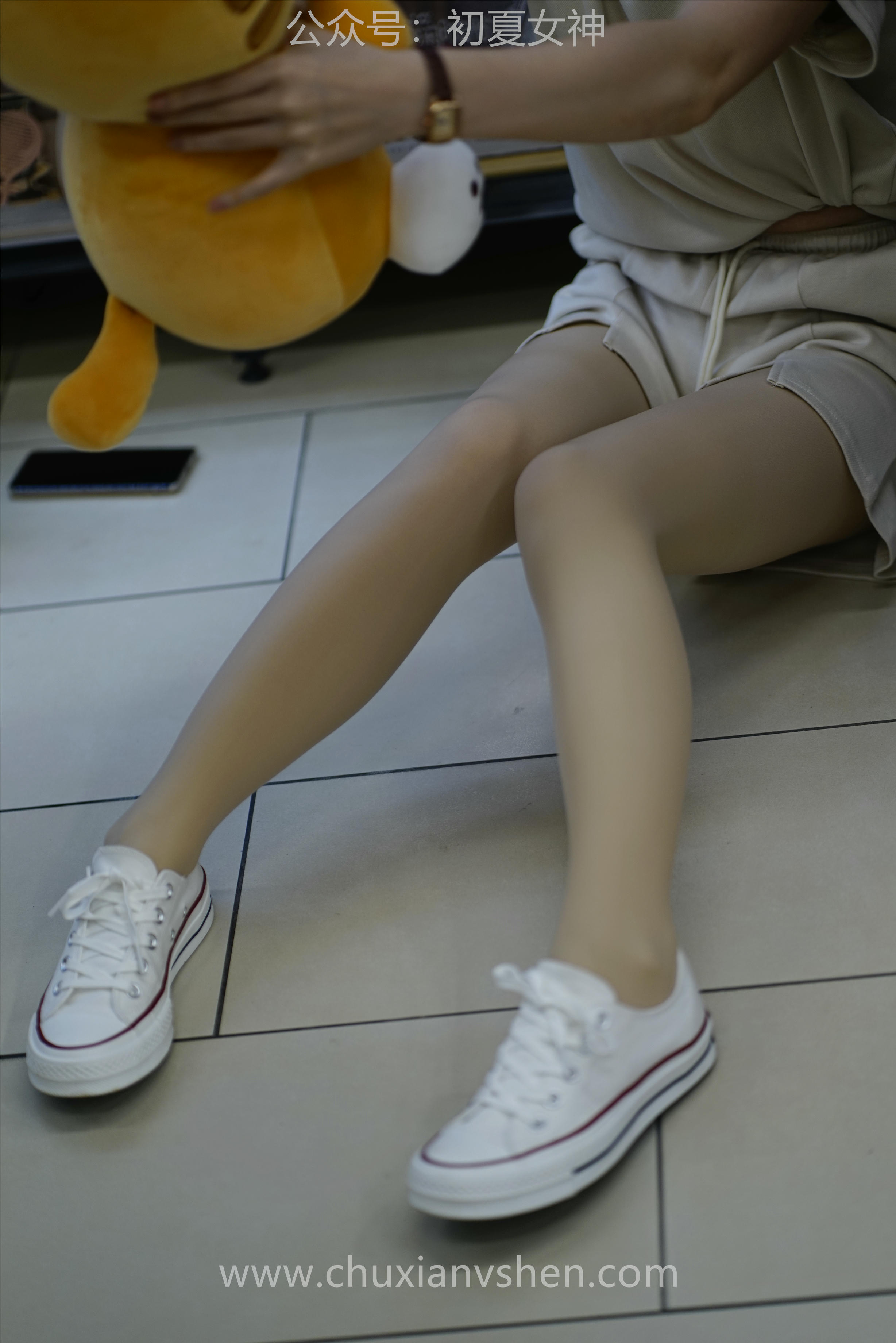 初夏女神 NO.075 大发 时尚短裤套装[130P+1V／6.82GB]_第5集