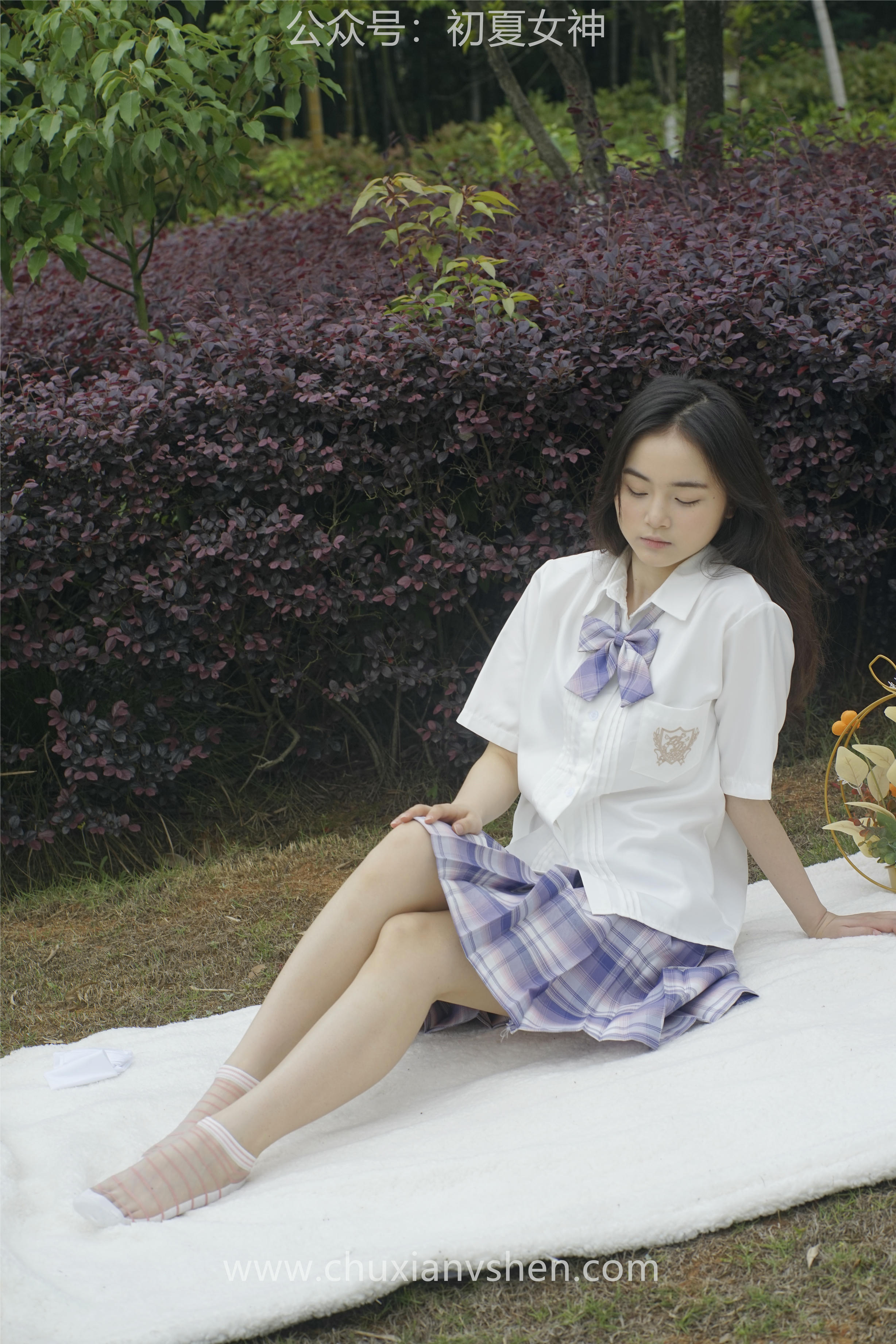 初夏女神 NO.076 十一 周末丛林 JK套搭配的袜子遭嫌弃[153P+1V／6.08GB]_第7集