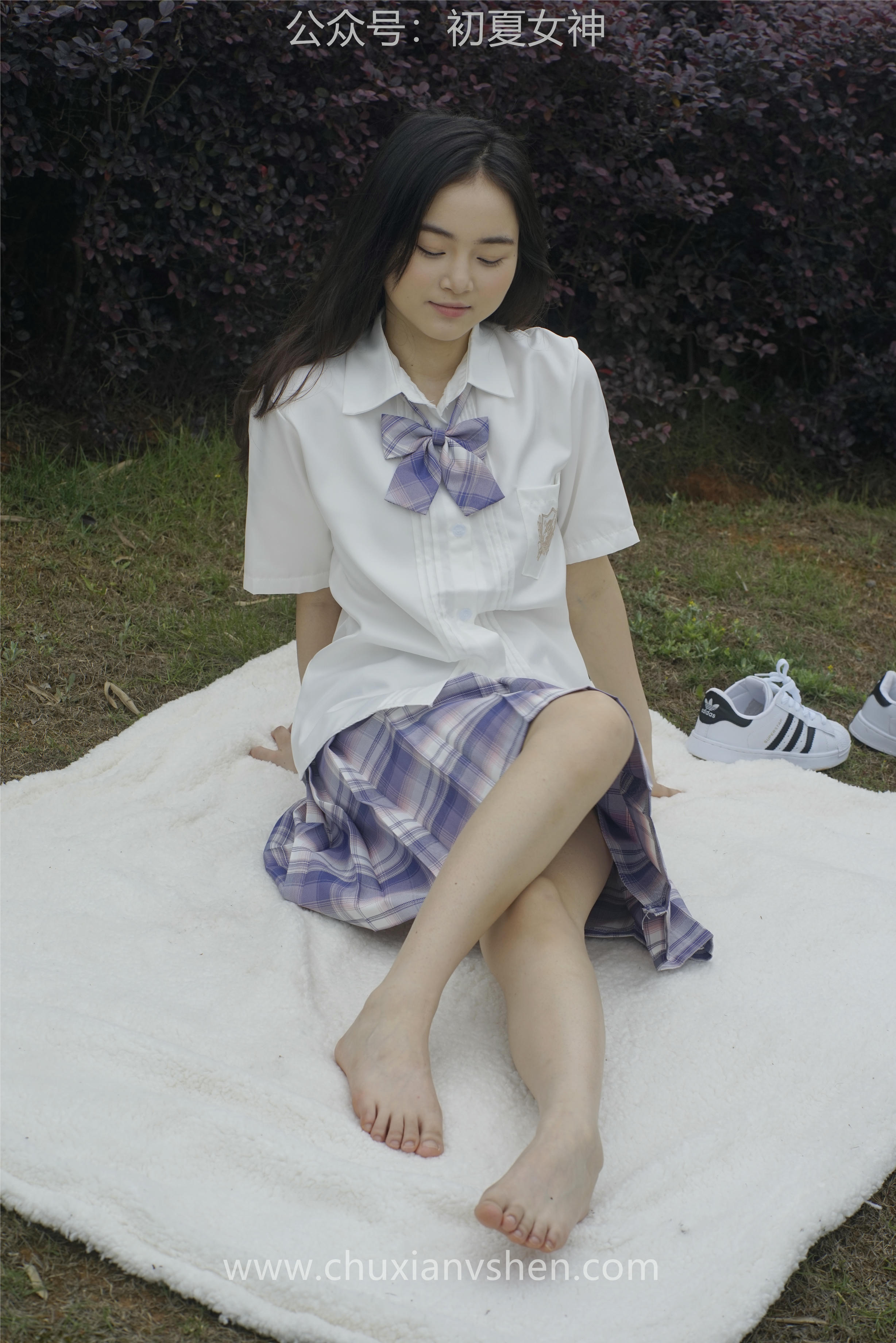 初夏女神 NO.076 十一 周末丛林 JK套搭配的袜子遭嫌弃[153P+1V／6.08GB]_第7集