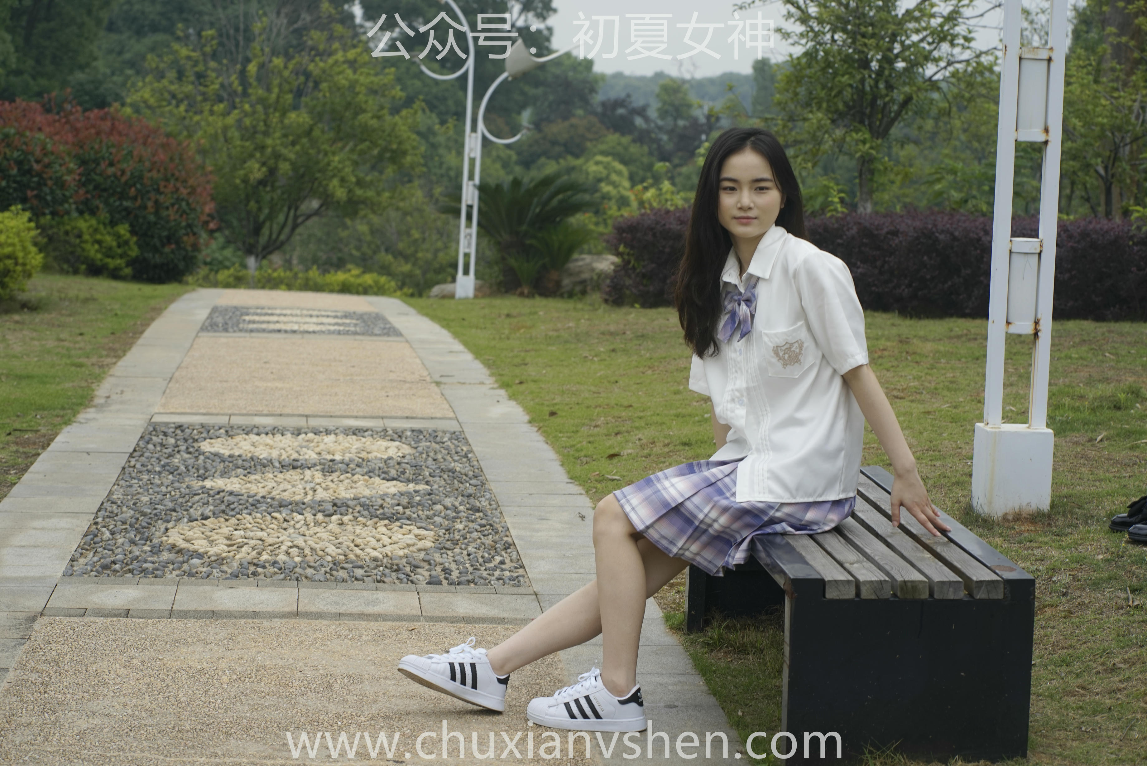 初夏女神 NO.076 十一 周末丛林 JK套搭配的袜子遭嫌弃[153P+1V／6.08GB]_第8集