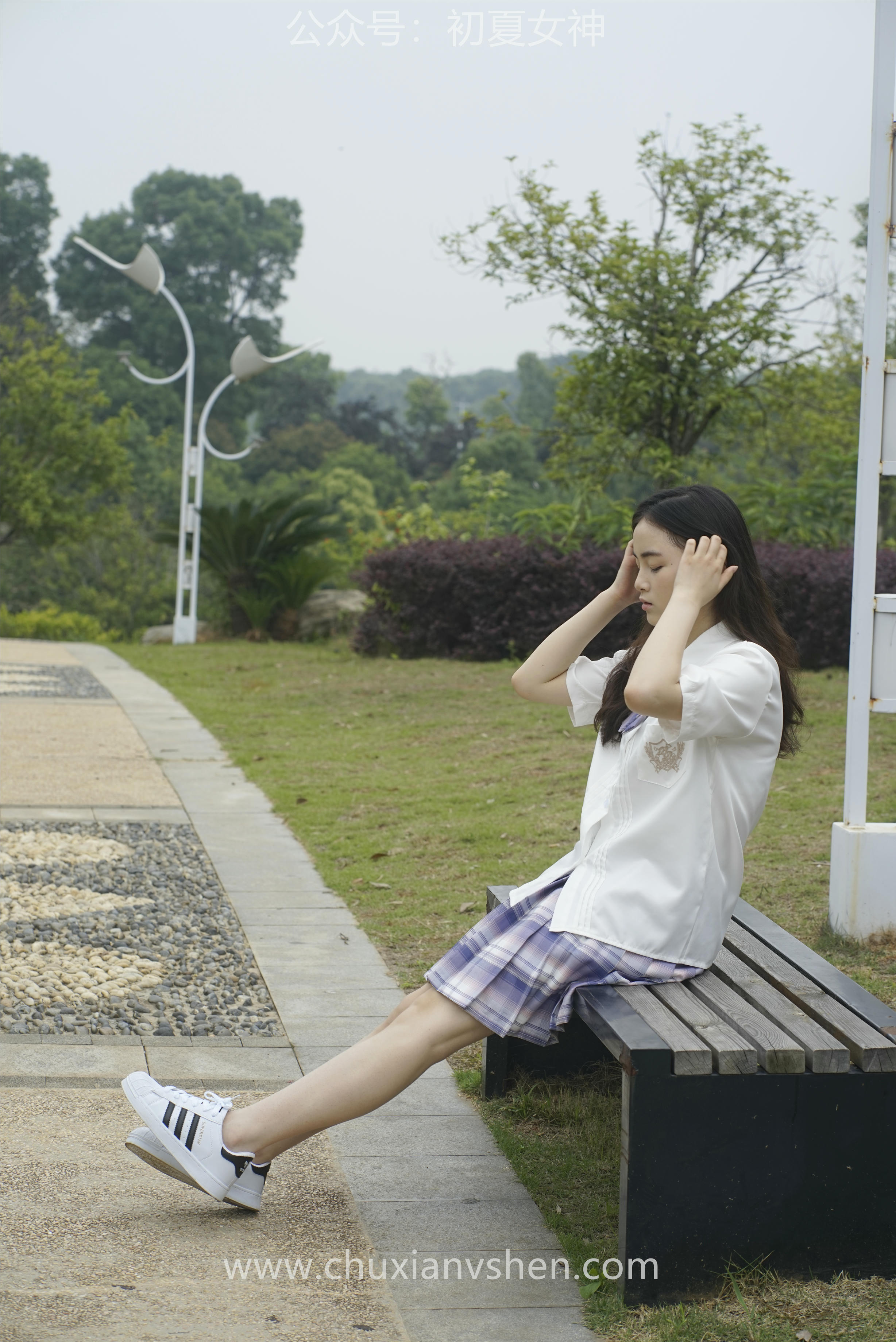 初夏女神 NO.076 十一 周末丛林 JK套搭配的袜子遭嫌弃[153P+1V／6.08GB]_第8集