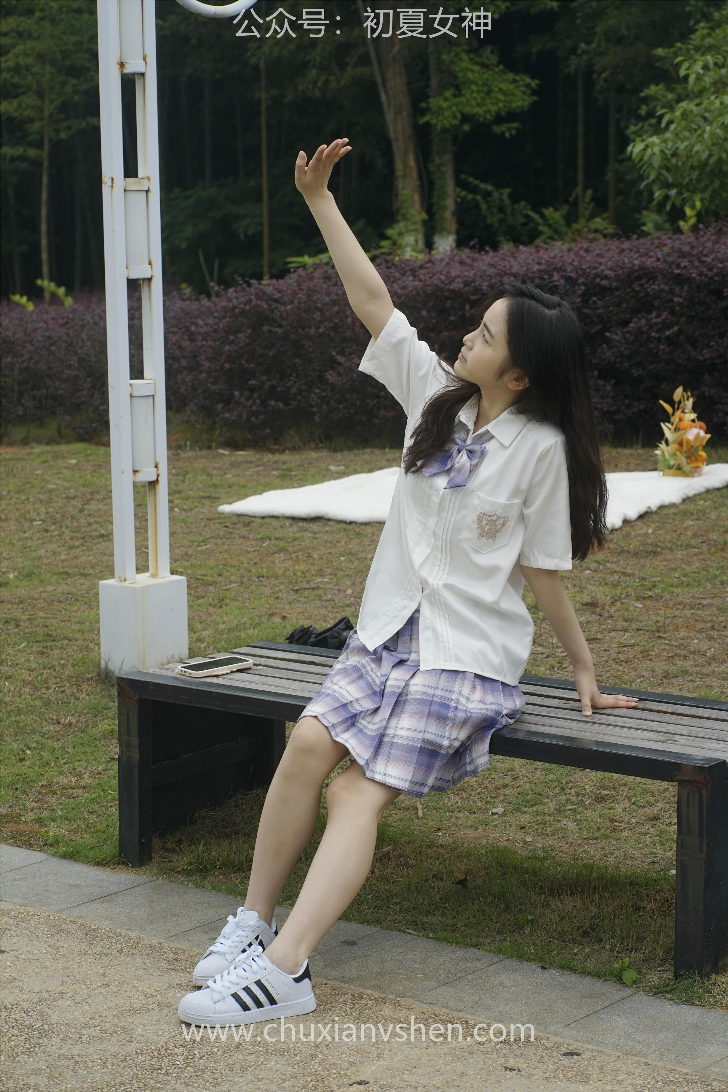 初夏女神 NO.076 十一 周末丛林 JK套搭配的袜子遭嫌弃[153P+1V／6.08GB]_第8集