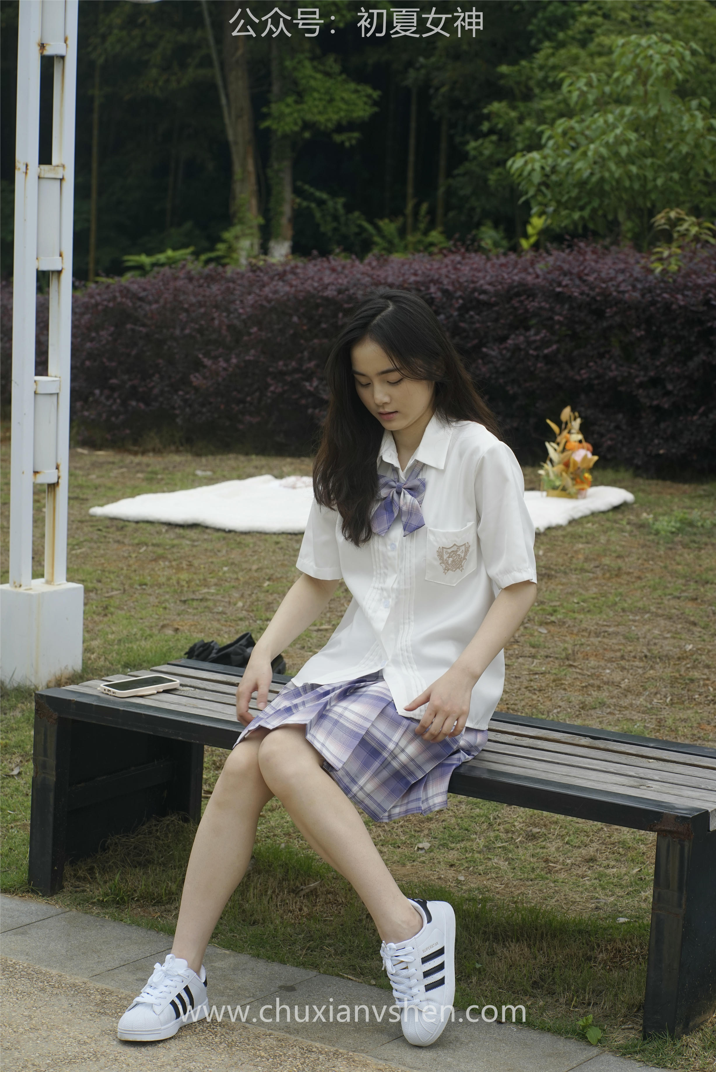 初夏女神 NO.076 十一 周末丛林 JK套搭配的袜子遭嫌弃[153P+1V／6.08GB]_第8集