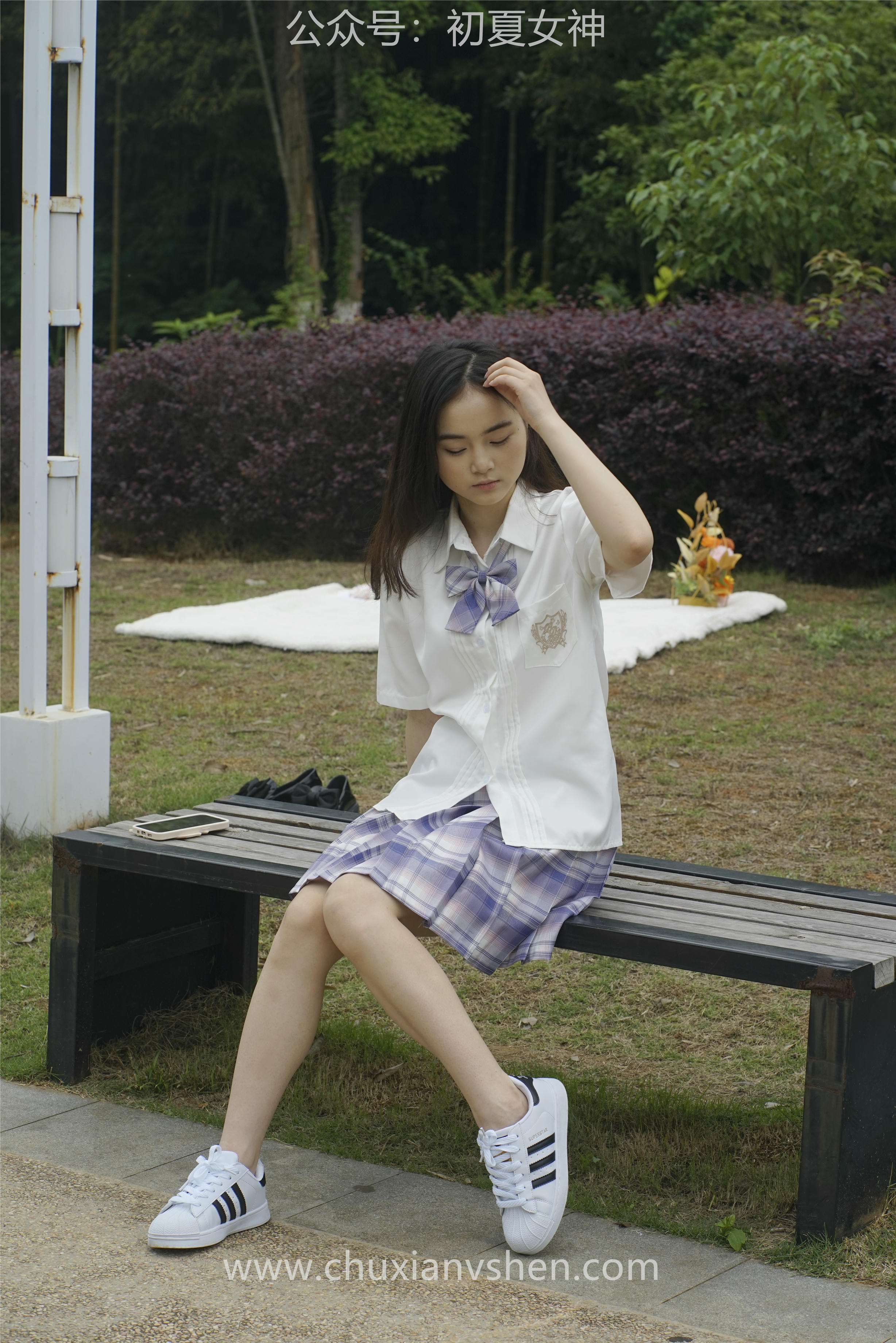 初夏女神 NO.076 十一 周末丛林 JK套搭配的袜子遭嫌弃[153P+1V／6.08GB]_第8集