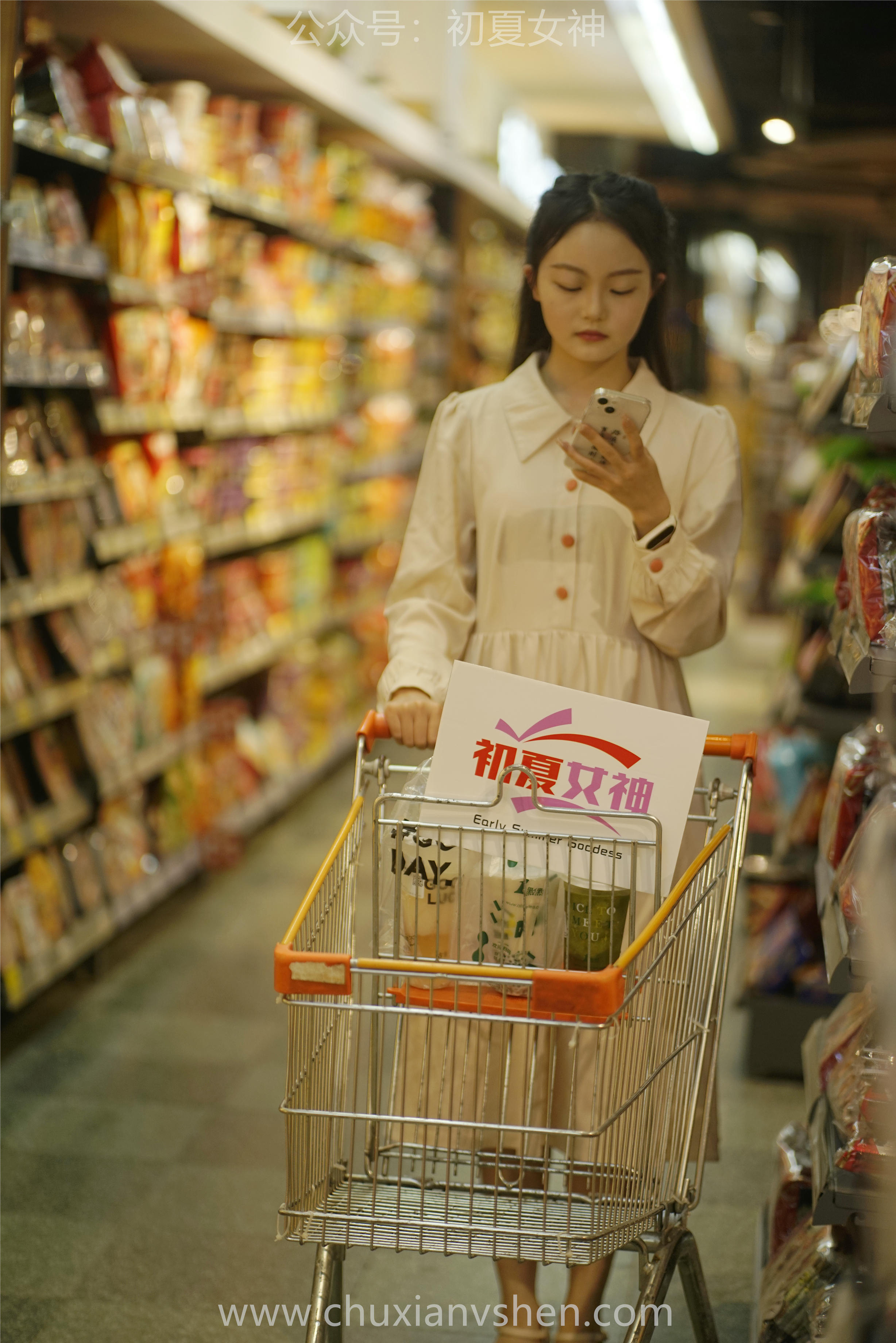 初夏女神 NO.077 双双 偶遇学姐 周末逛商场[120P+1V／6.90GB]_第1集