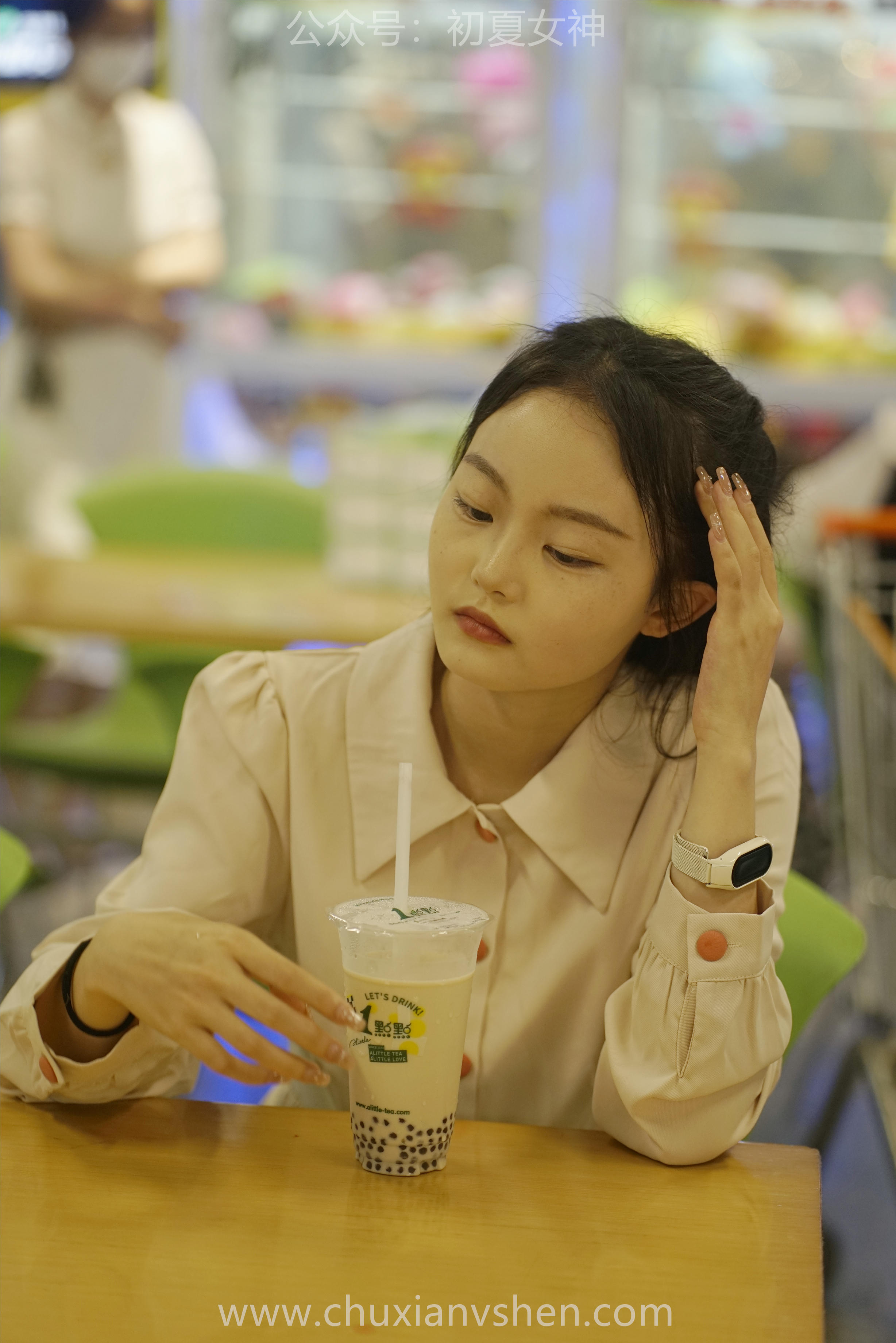 初夏女神 NO.077 双双 偶遇学姐 周末逛商场[120P+1V／6.90GB]_第6集