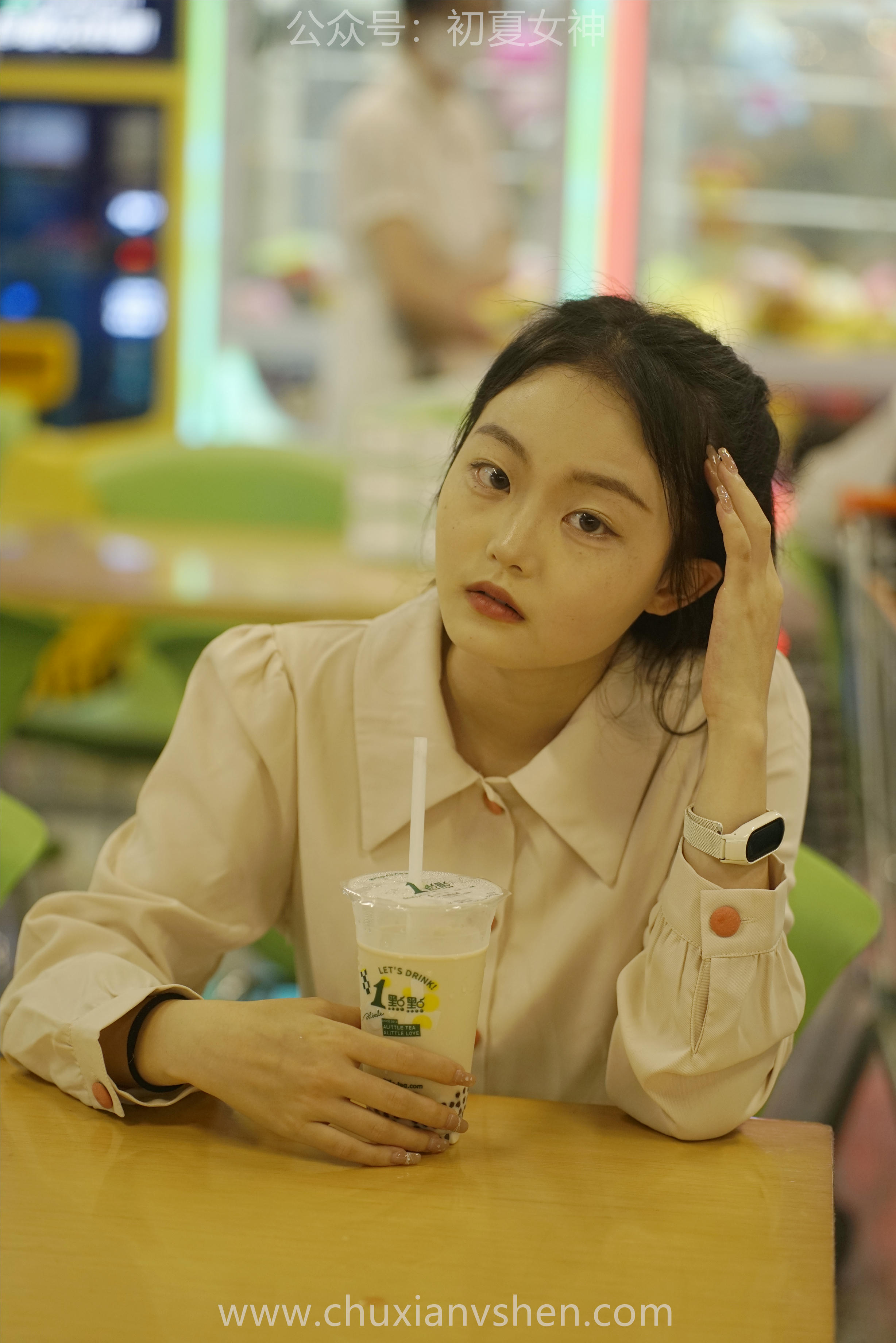 初夏女神 NO.077 双双 偶遇学姐 周末逛商场[120P+1V／6.90GB]_第6集