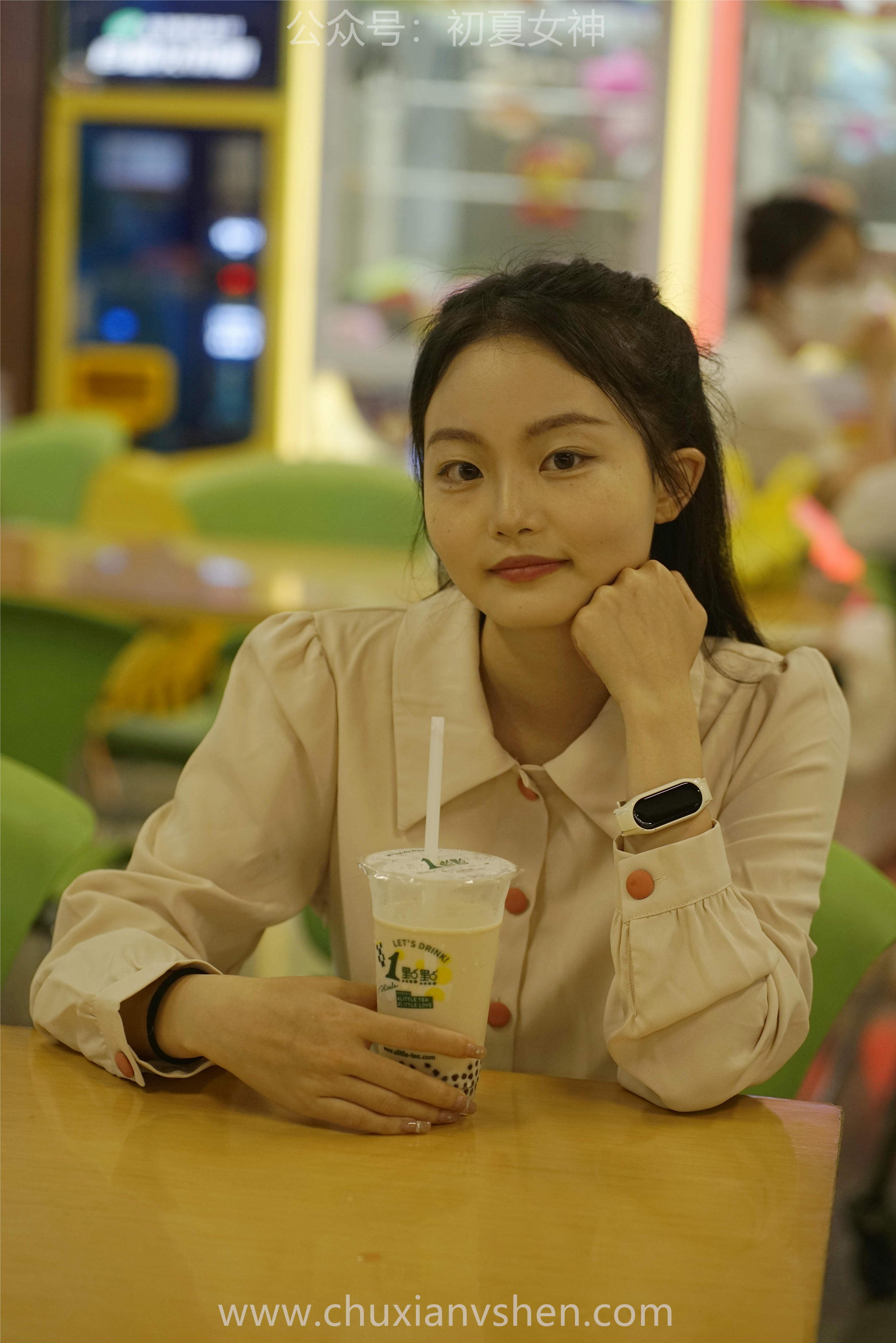 初夏女神 NO.077 双双 偶遇学姐 周末逛商场[120P+1V／6.90GB]_第6集