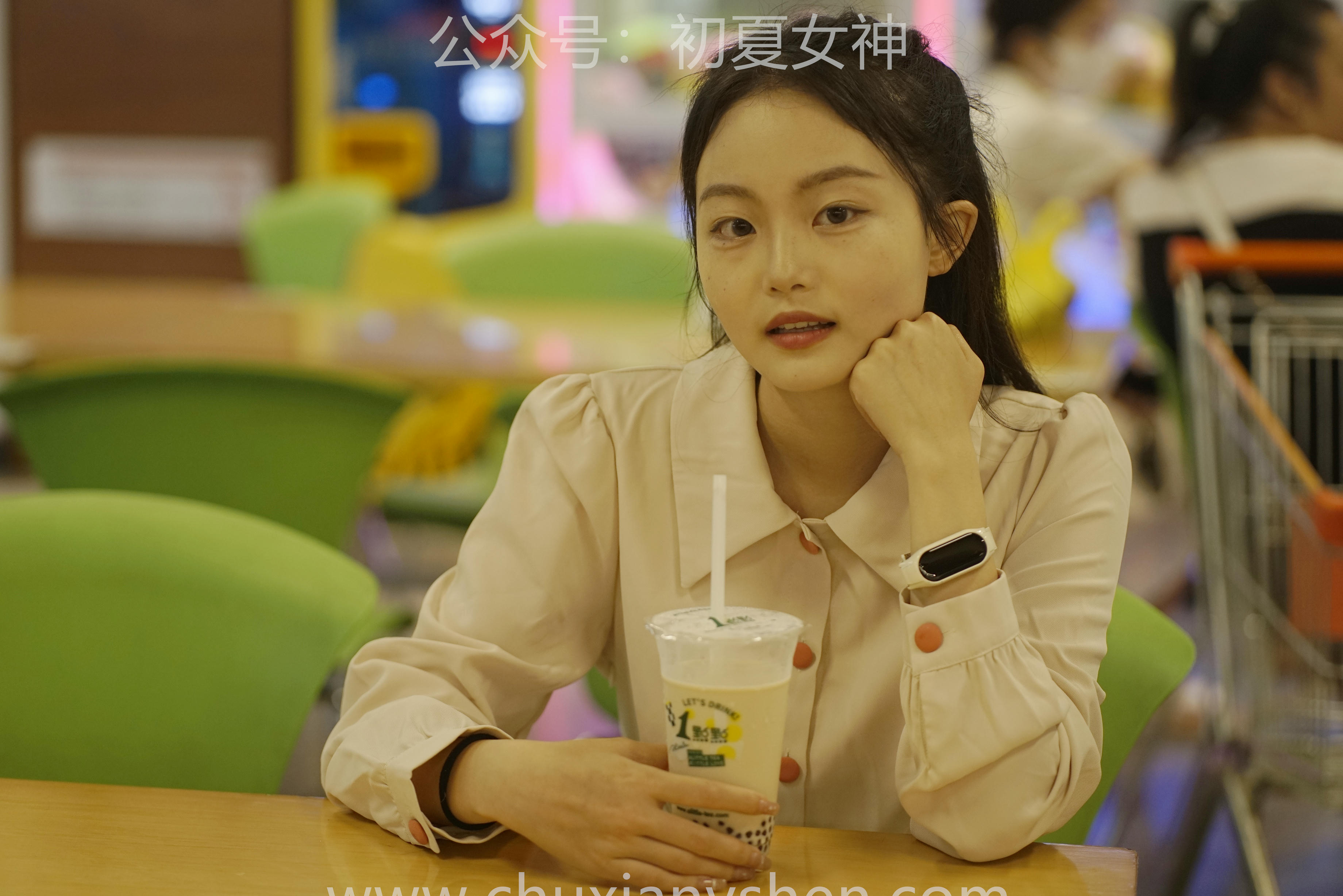 初夏女神 NO.077 双双 偶遇学姐 周末逛商场[120P+1V／6.90GB]_第6集