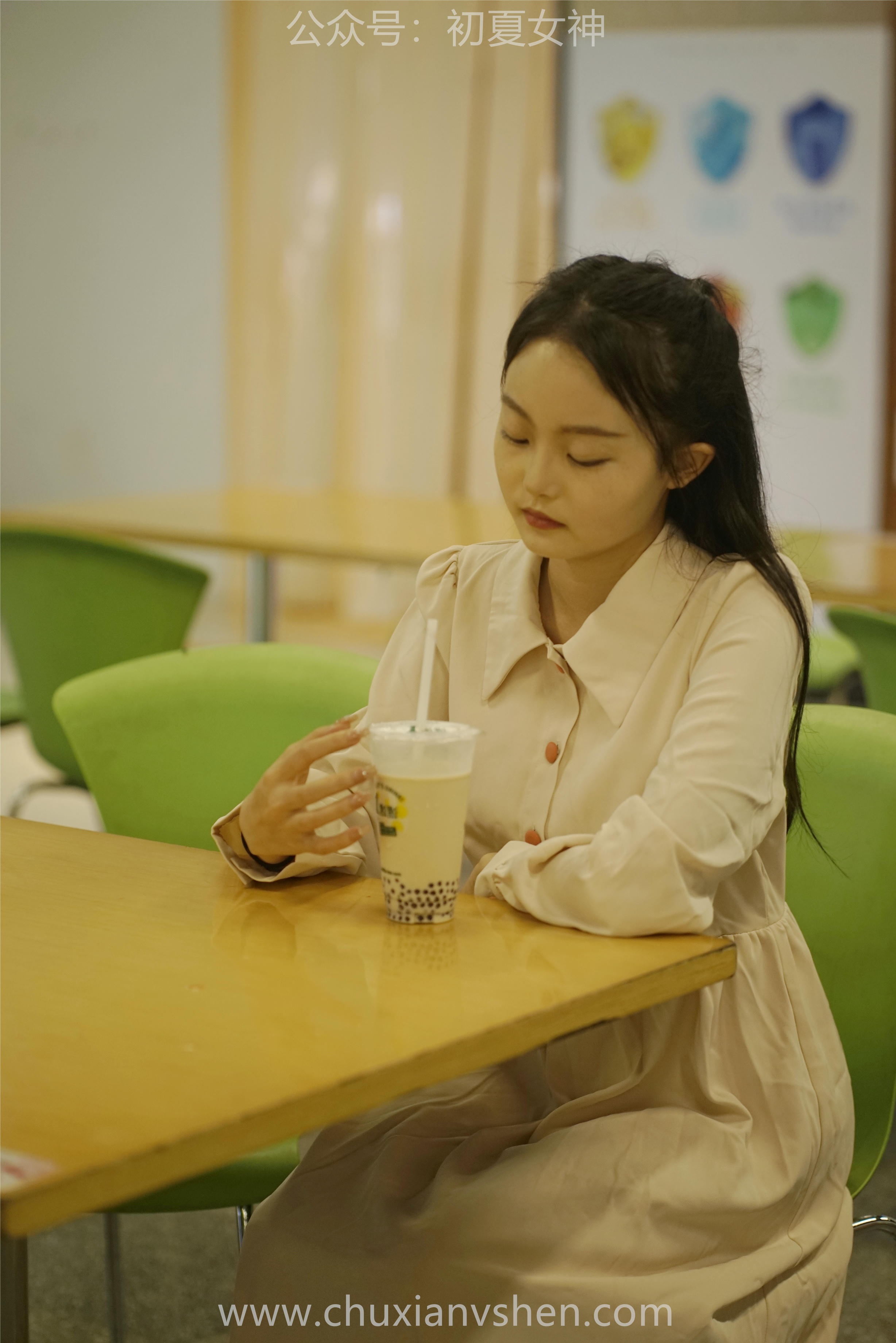 初夏女神 NO.077 双双 偶遇学姐 周末逛商场[120P+1V／6.90GB]_第6集