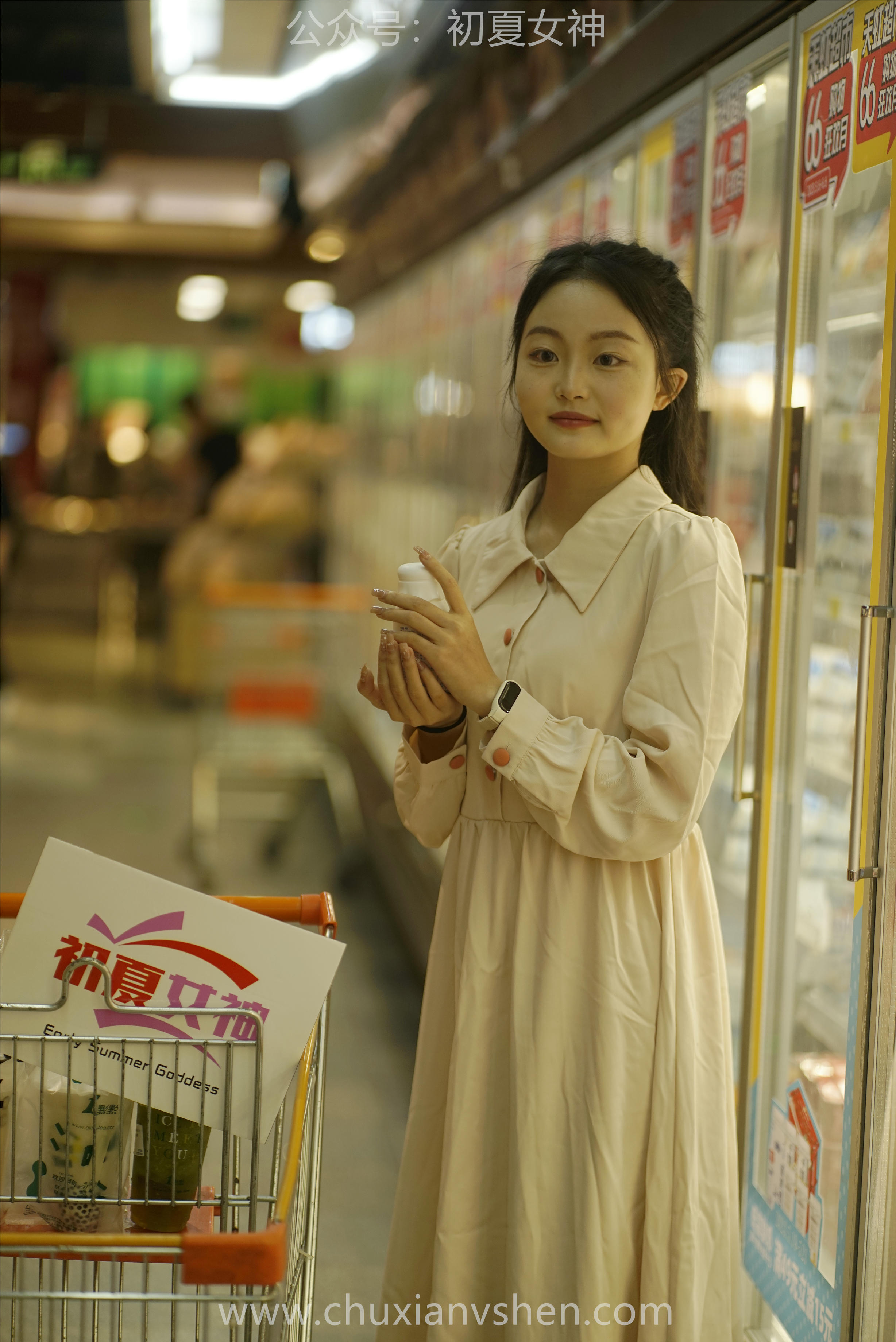 初夏女神 NO.077 双双 偶遇学姐 周末逛商场[120P+1V／6.90GB]_第1集