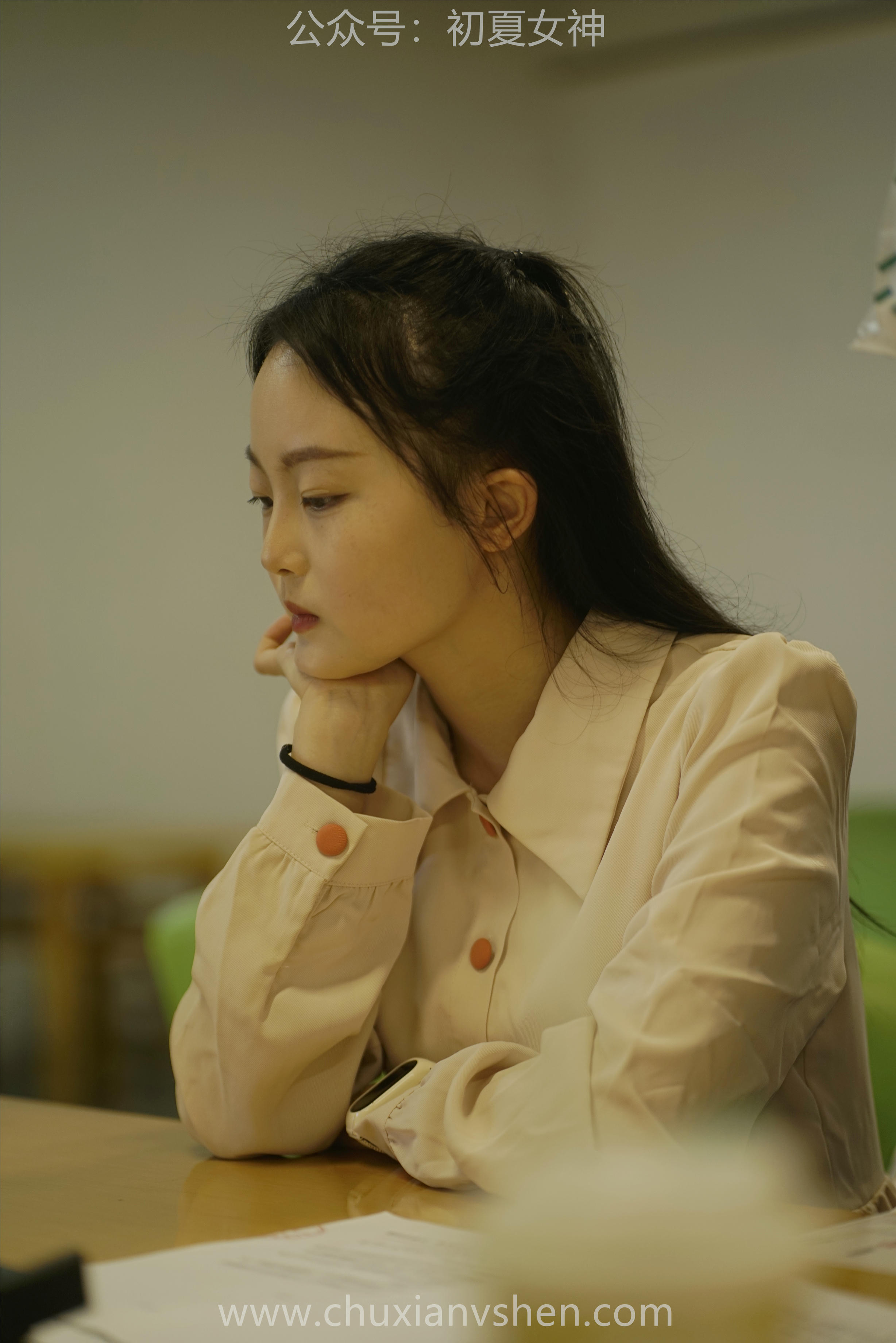 初夏女神 NO.077 双双 偶遇学姐 周末逛商场[120P+1V／6.90GB]_第6集