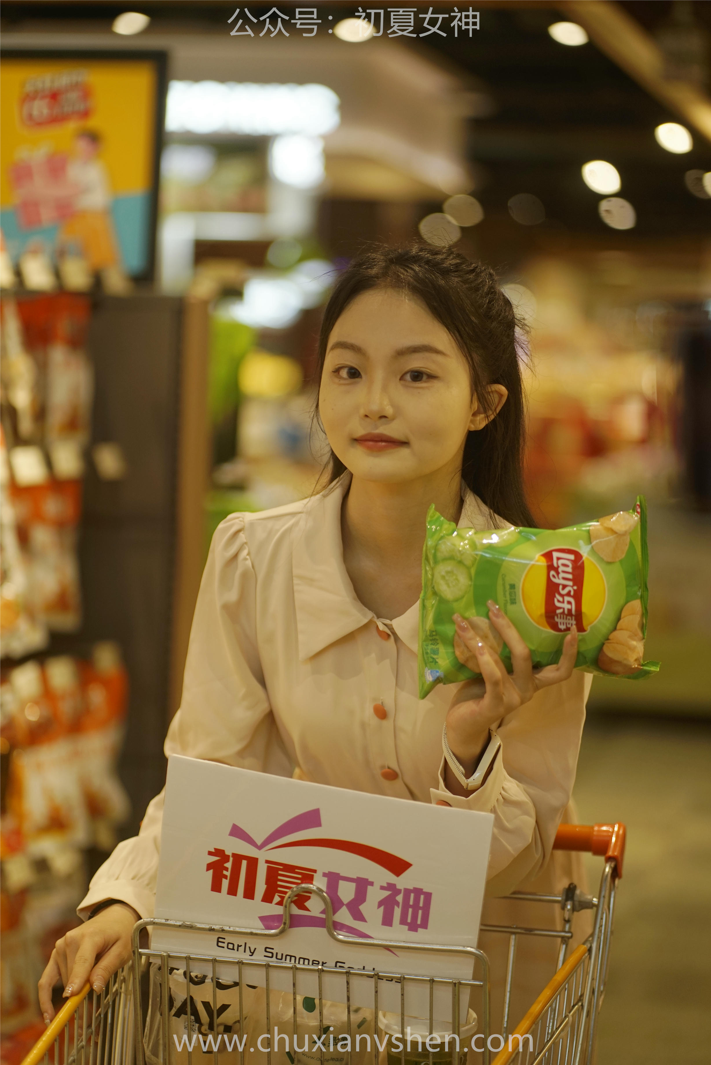 初夏女神 NO.077 双双 偶遇学姐 周末逛商场[120P+1V／6.90GB]_第2集