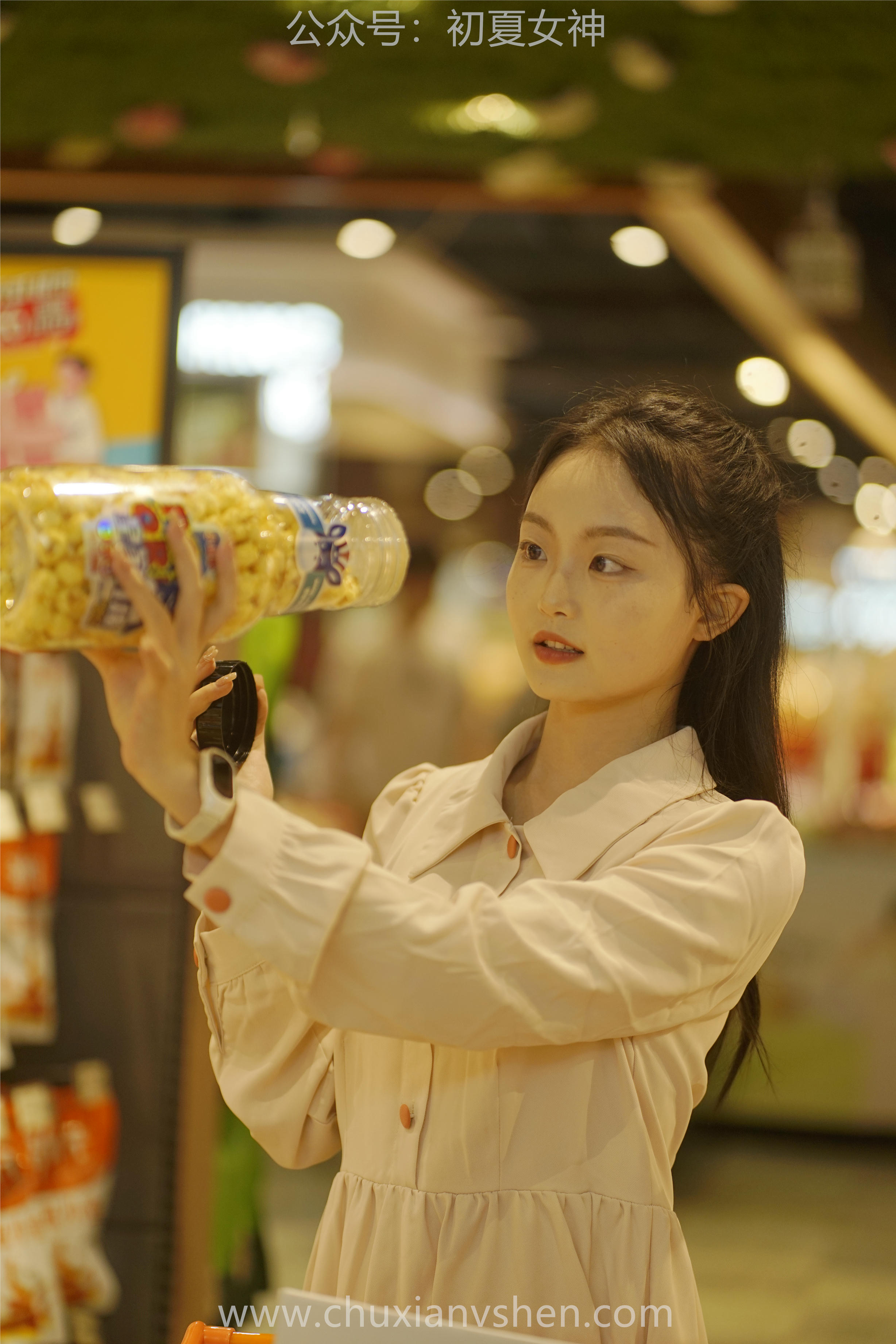 初夏女神 NO.077 双双 偶遇学姐 周末逛商场[120P+1V／6.90GB]_第2集