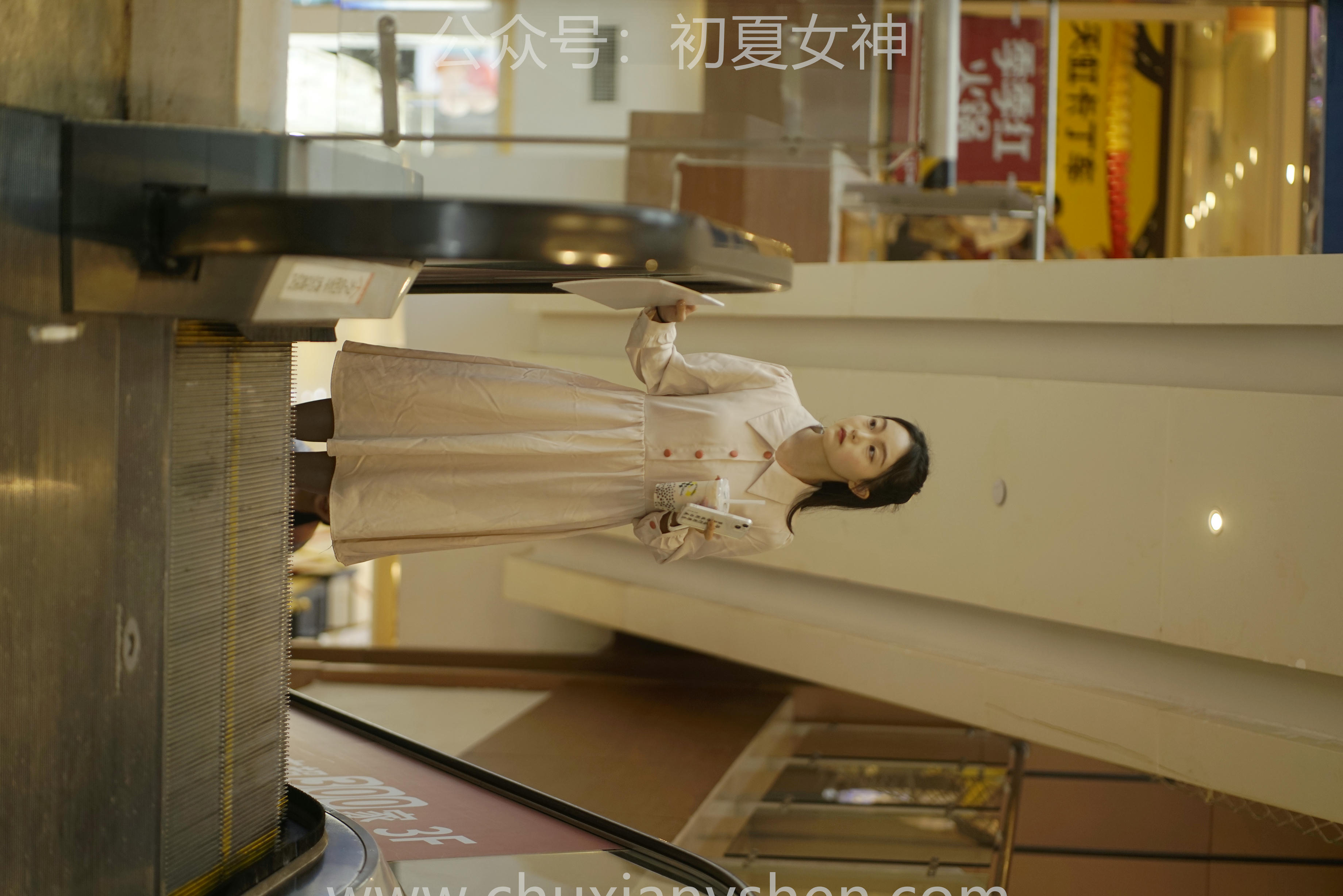 初夏女神 NO.077 双双 偶遇学姐 周末逛商场[120P+1V／6.90GB]_第2集