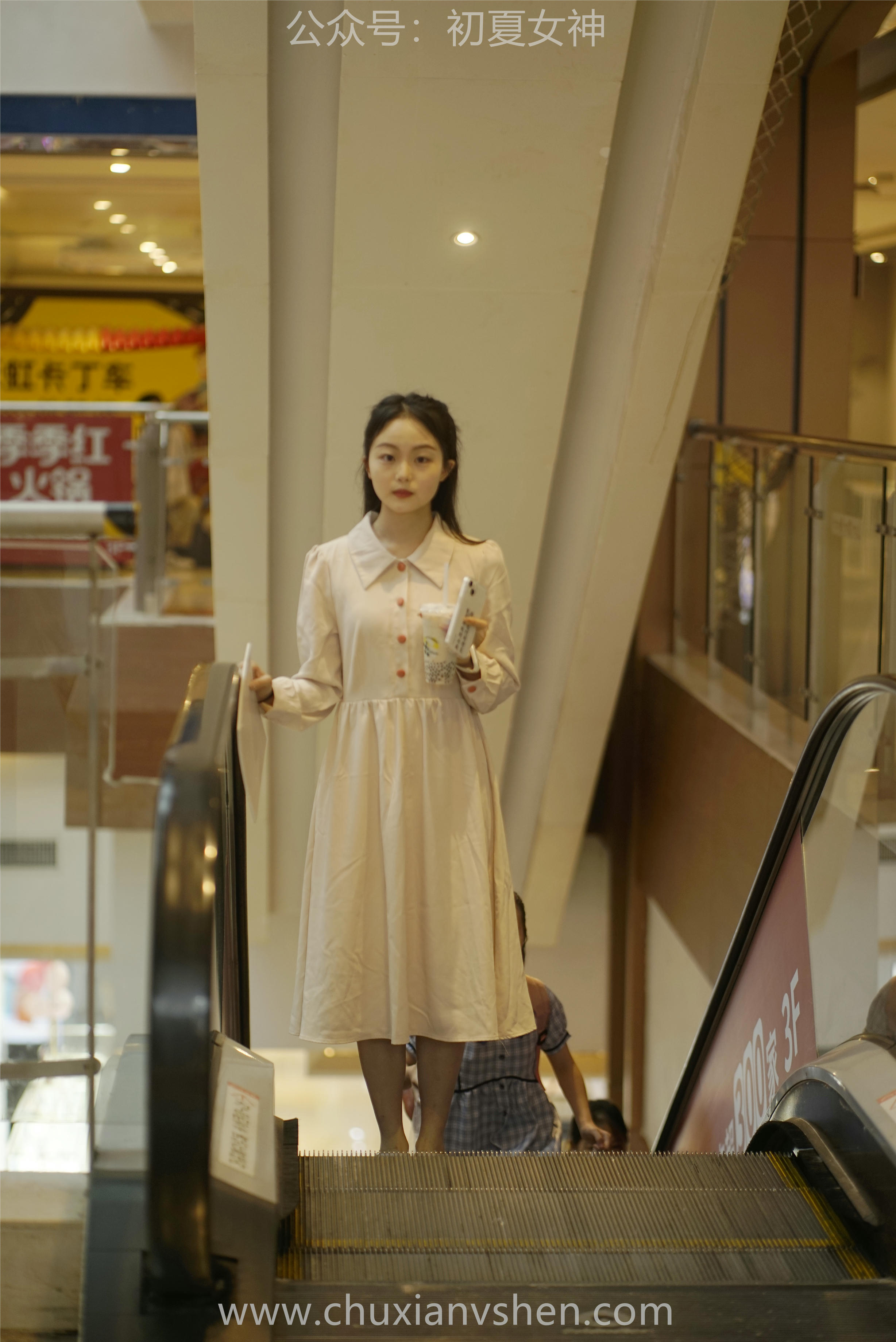 初夏女神 NO.077 双双 偶遇学姐 周末逛商场[120P+1V／6.90GB]_第2集