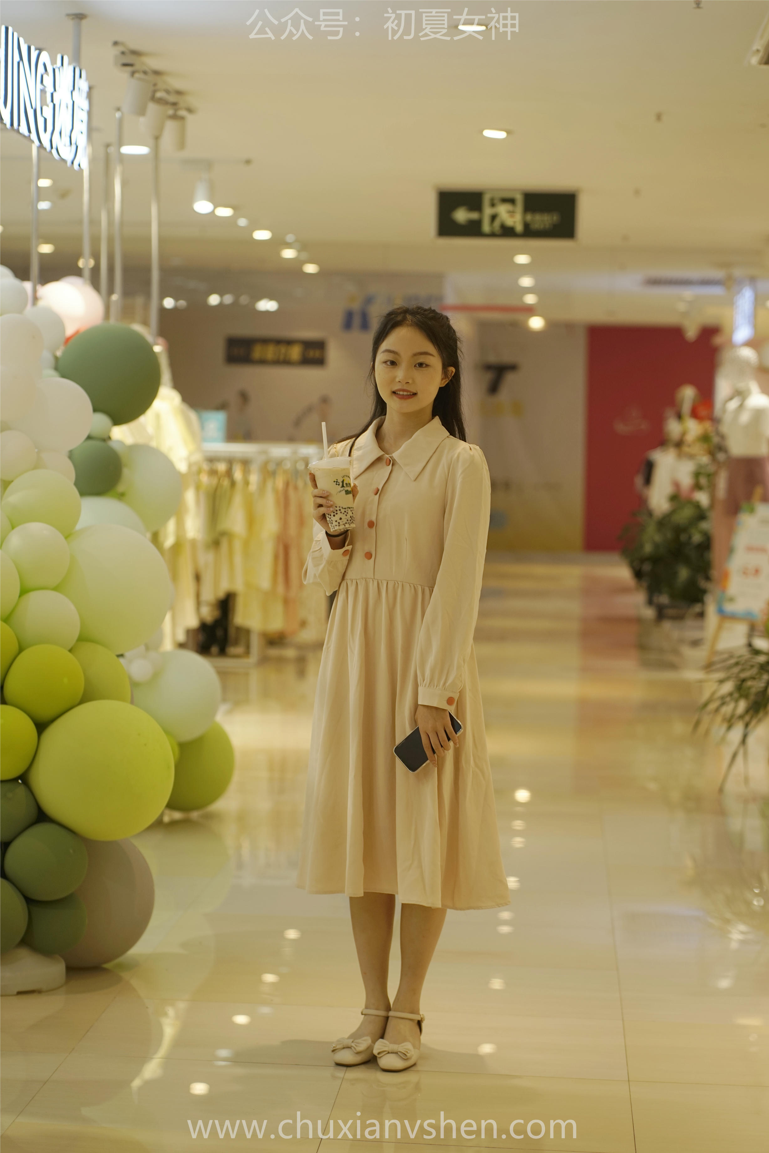 初夏女神 NO.077 双双 偶遇学姐 周末逛商场[120P+1V／6.90GB]_第2集