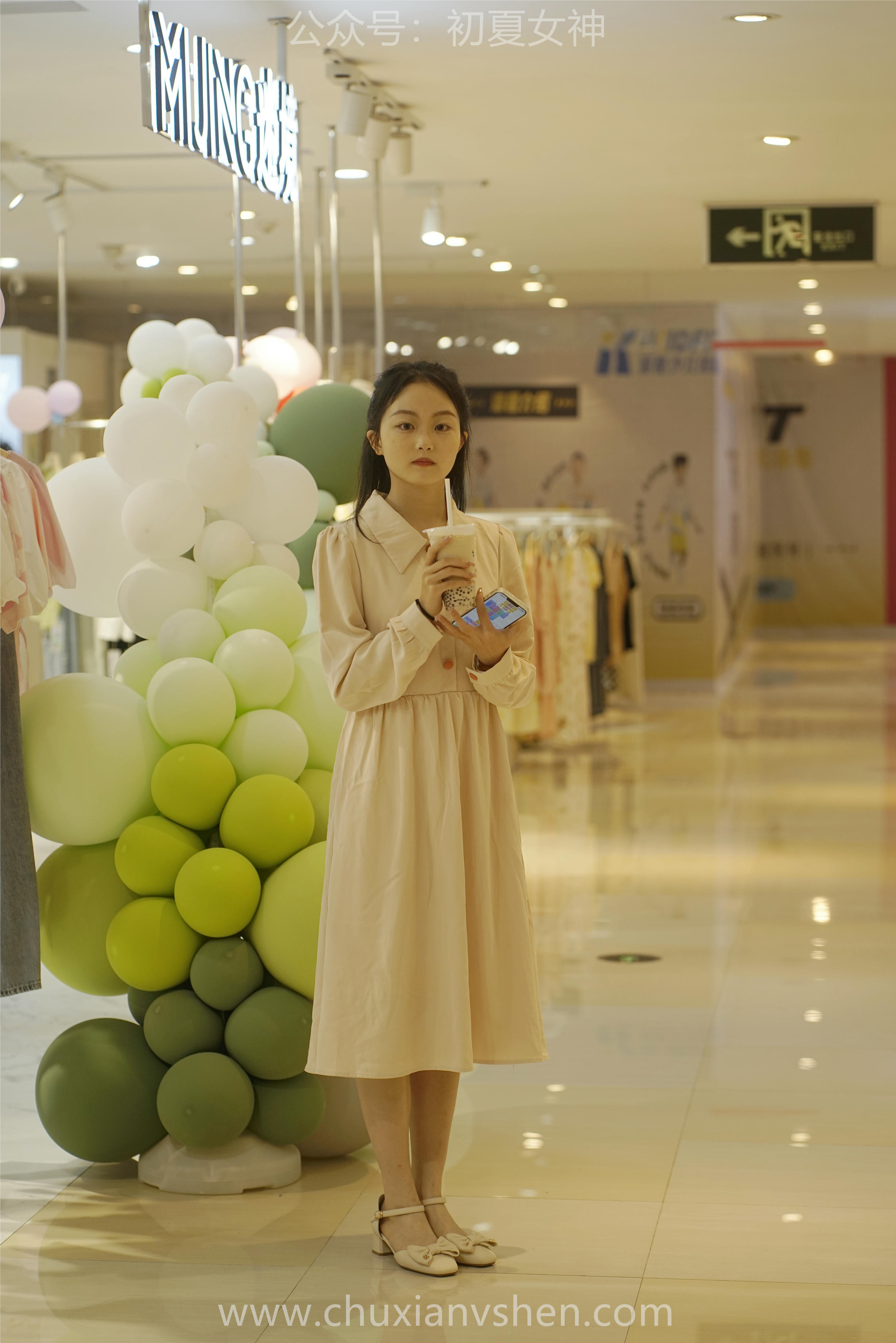 初夏女神 NO.077 双双 偶遇学姐 周末逛商场[120P+1V／6.90GB]_第2集