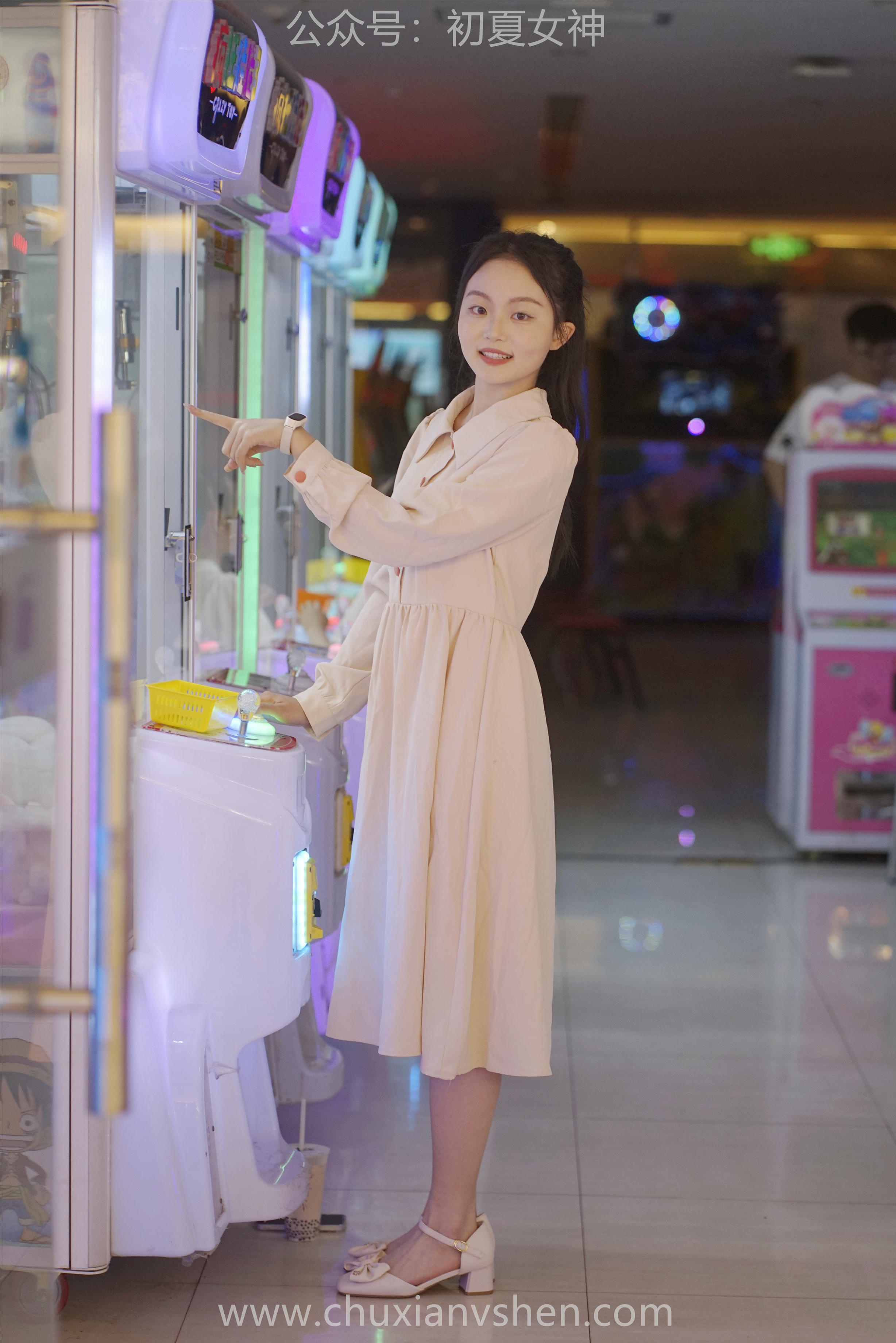 初夏女神 NO.077 双双 偶遇学姐 周末逛商场[120P+1V／6.90GB]_第3集