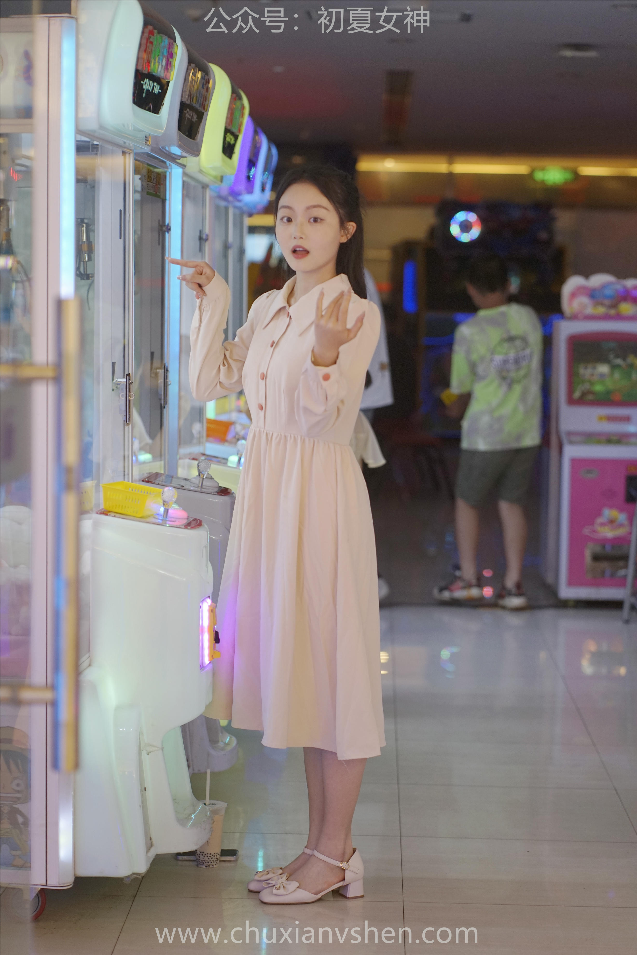 初夏女神 NO.077 双双 偶遇学姐 周末逛商场[120P+1V／6.90GB]_第4集