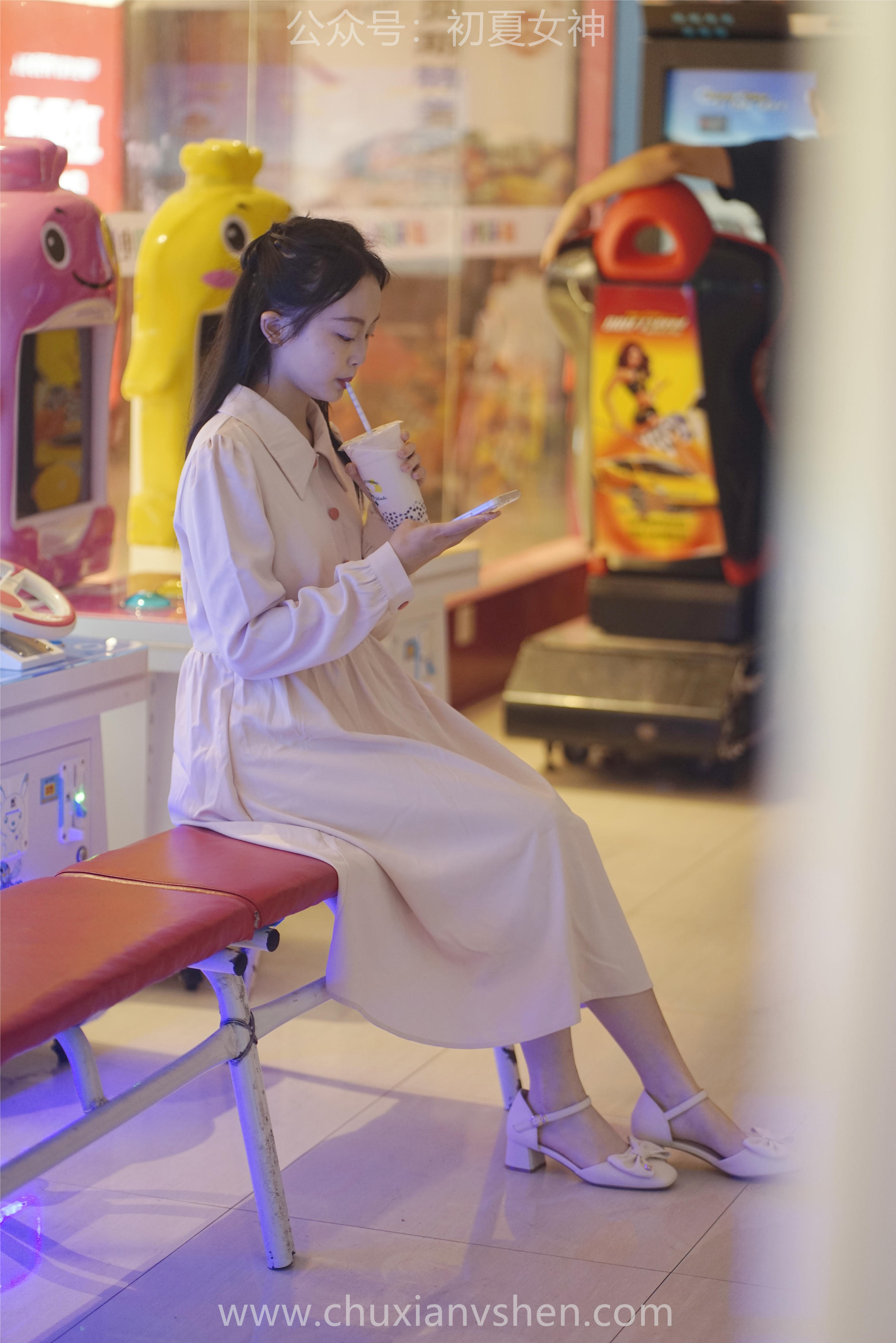 初夏女神 NO.077 双双 偶遇学姐 周末逛商场[120P+1V／6.90GB]_第4集