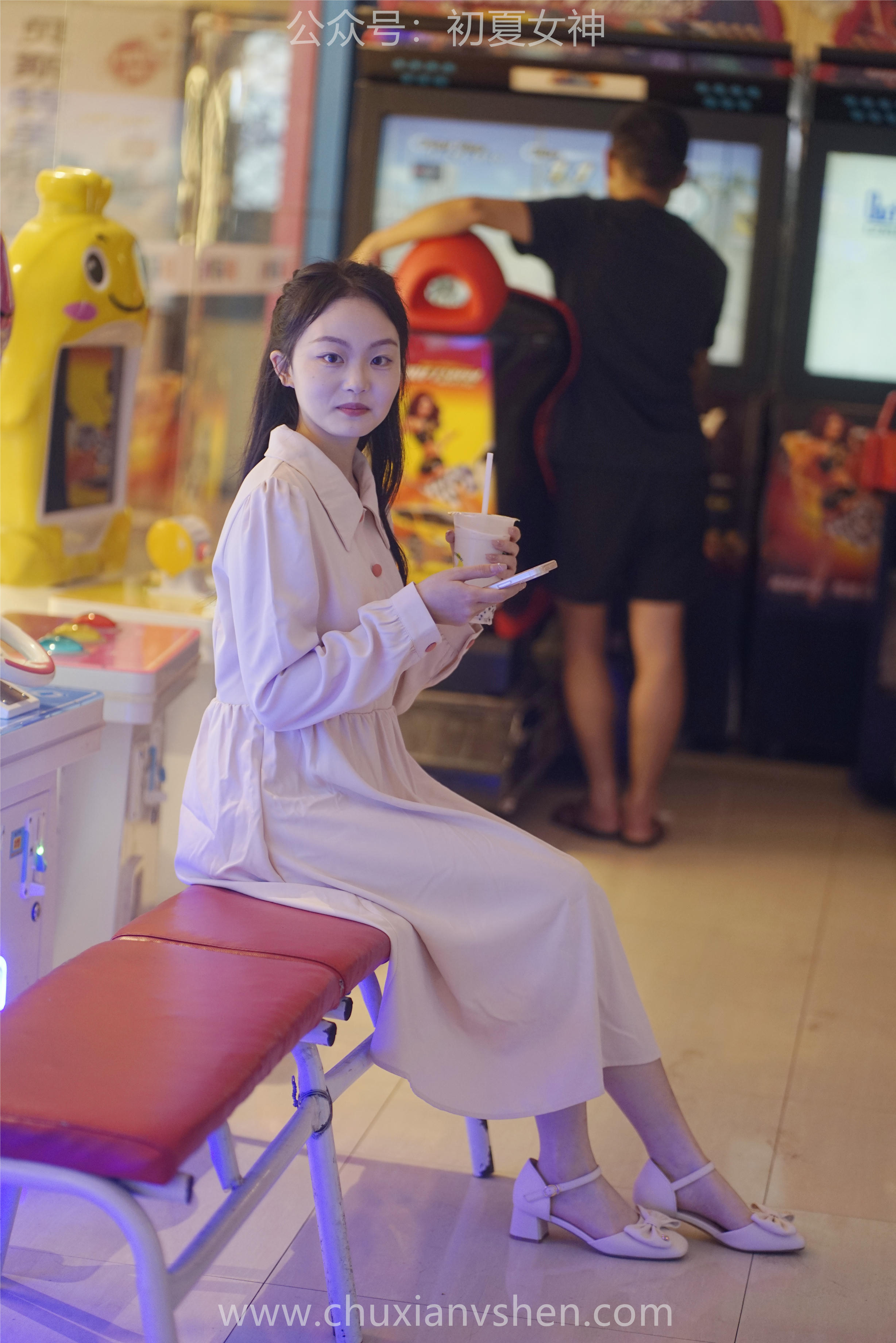 初夏女神 NO.077 双双 偶遇学姐 周末逛商场[120P+1V／6.90GB]_第4集