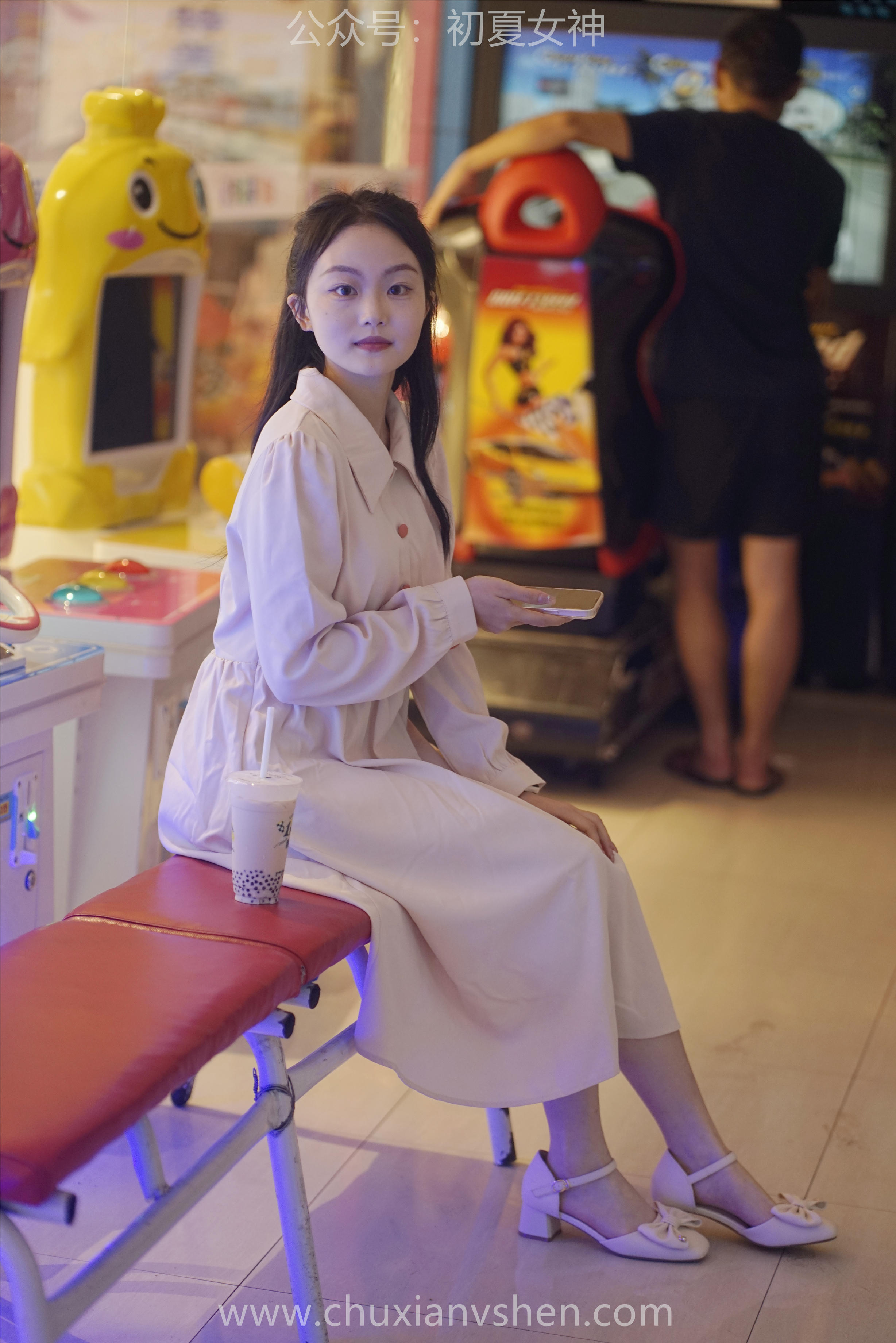 初夏女神 NO.077 双双 偶遇学姐 周末逛商场[120P+1V／6.90GB]_第4集