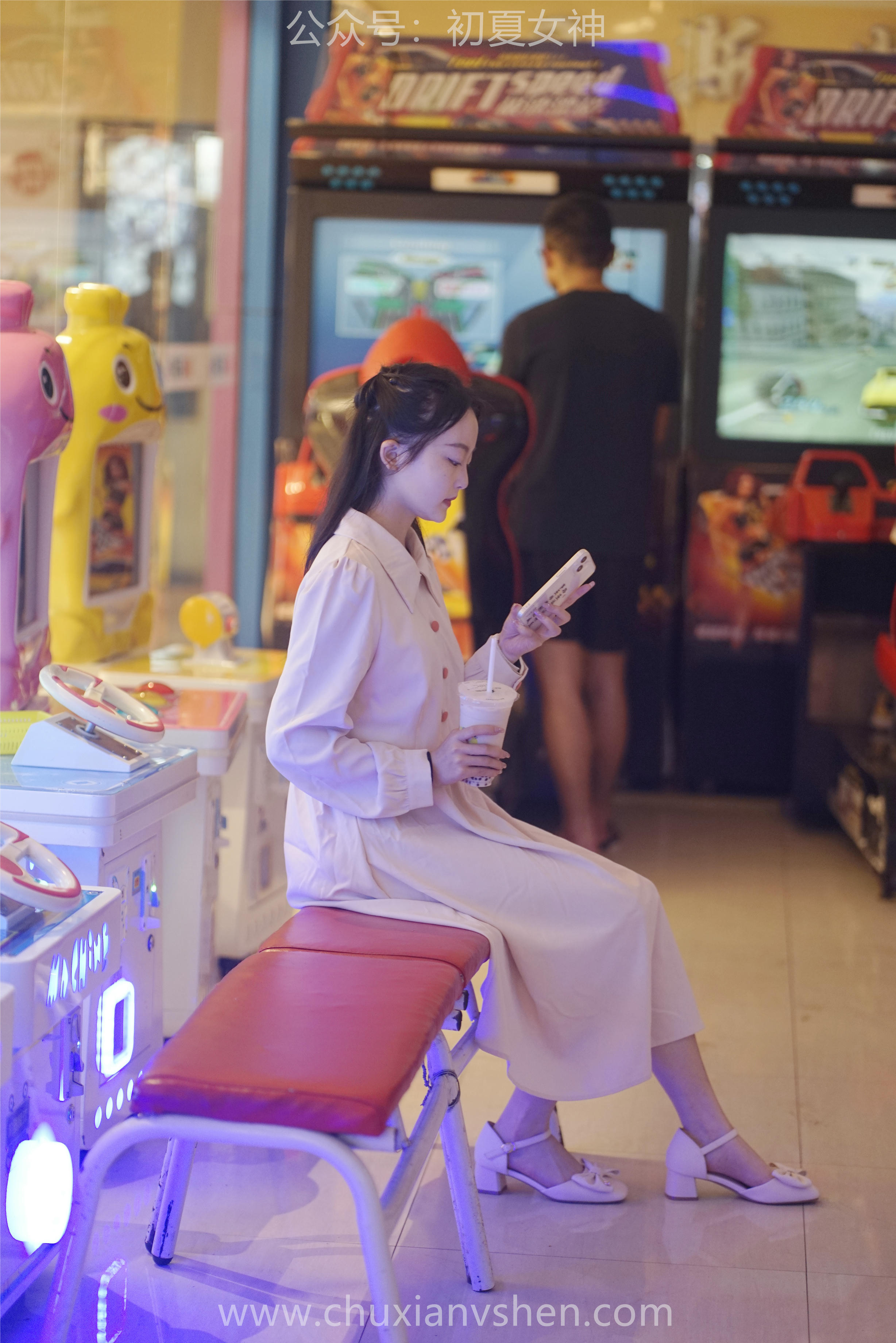 初夏女神 NO.077 双双 偶遇学姐 周末逛商场[120P+1V／6.90GB]_第4集